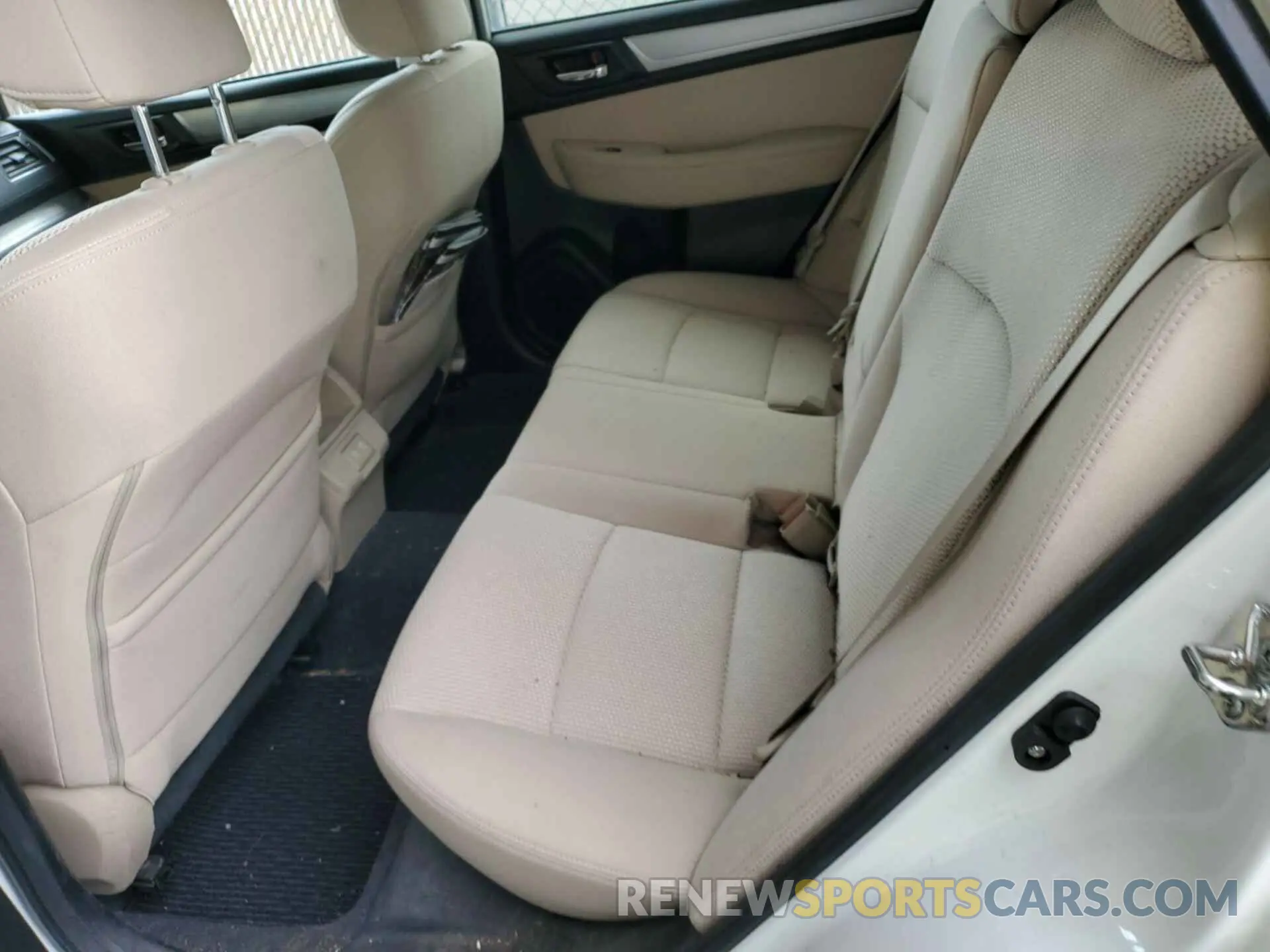 8 Photograph of a damaged car 4S4BSAFCXK3272272 SUBARU OUTBACK 2019