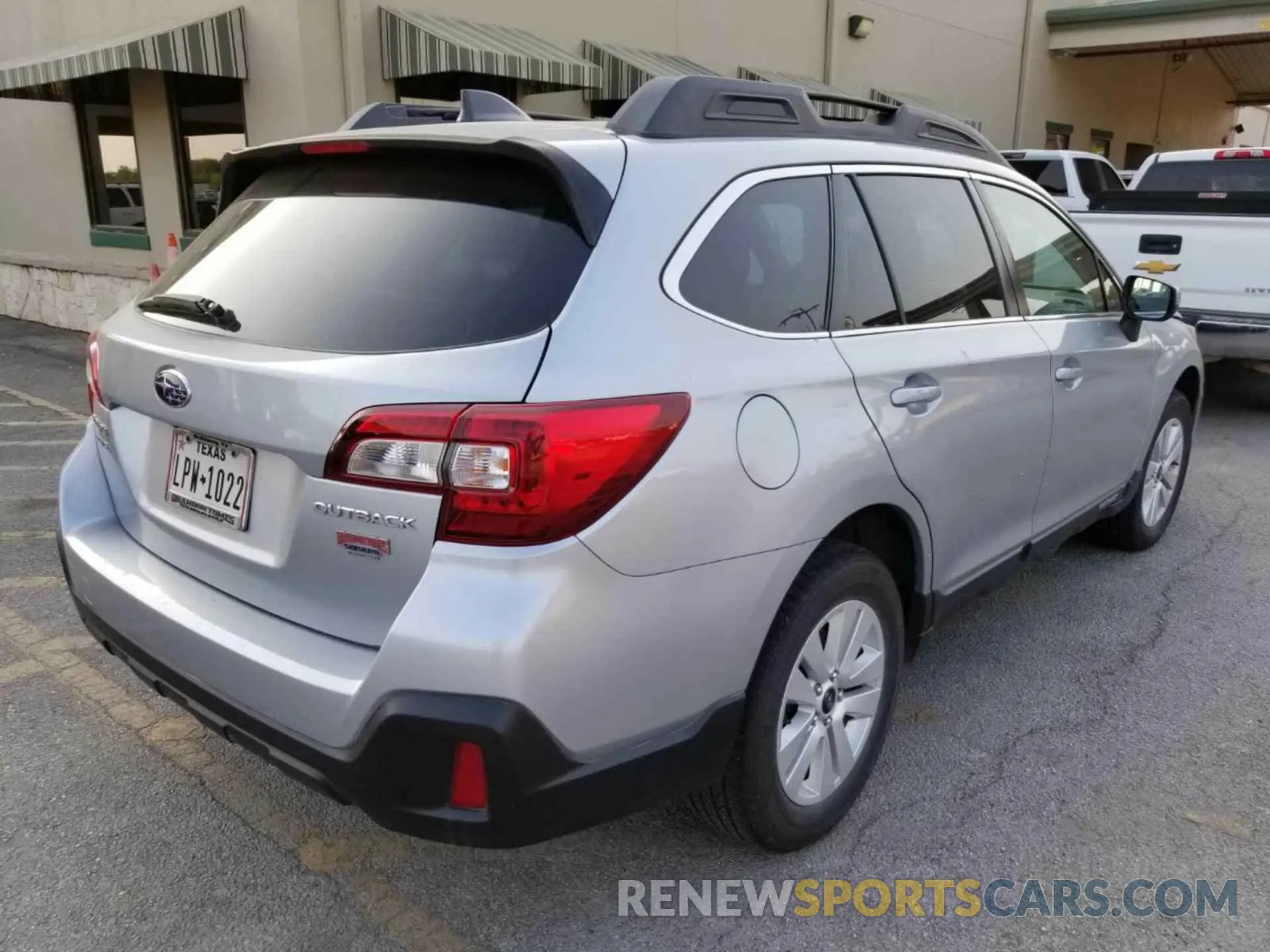 8 Photograph of a damaged car 4S4BSAFCXK3311152 SUBARU OUTBACK 2019