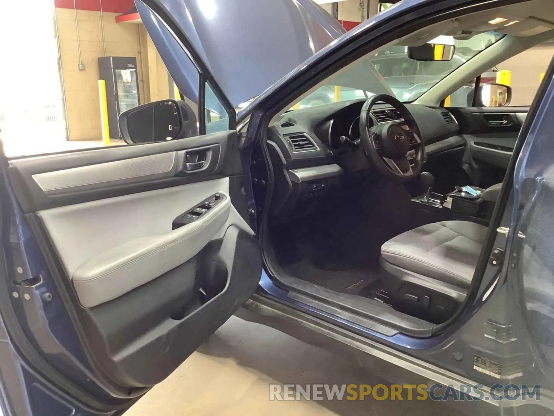 8 Photograph of a damaged car 4S4BSAFCXK3316979 SUBARU OUTBACK 2019
