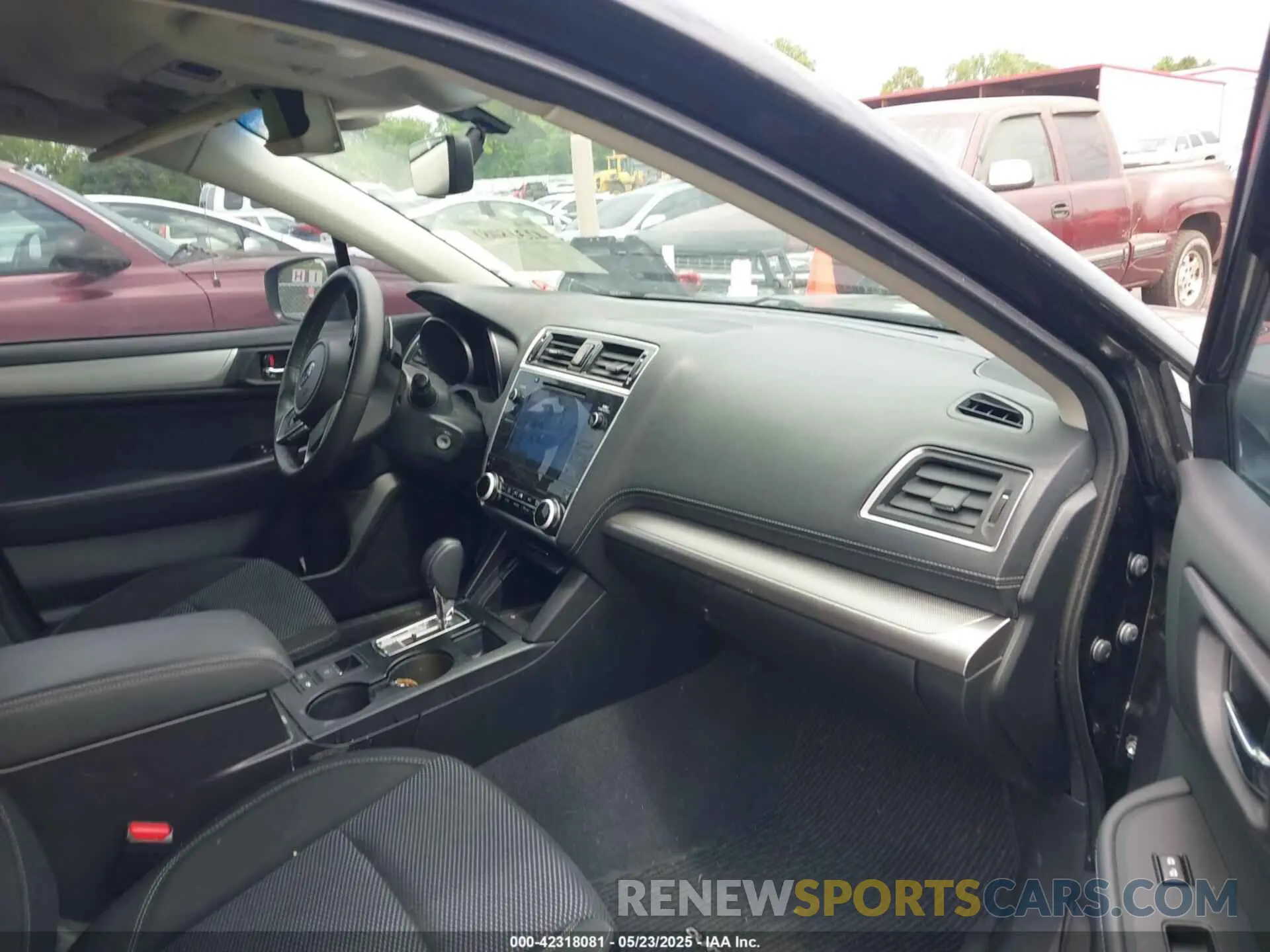 5 Photograph of a damaged car 4S4BSAFCXK3351909 SUBARU OUTBACK 2019