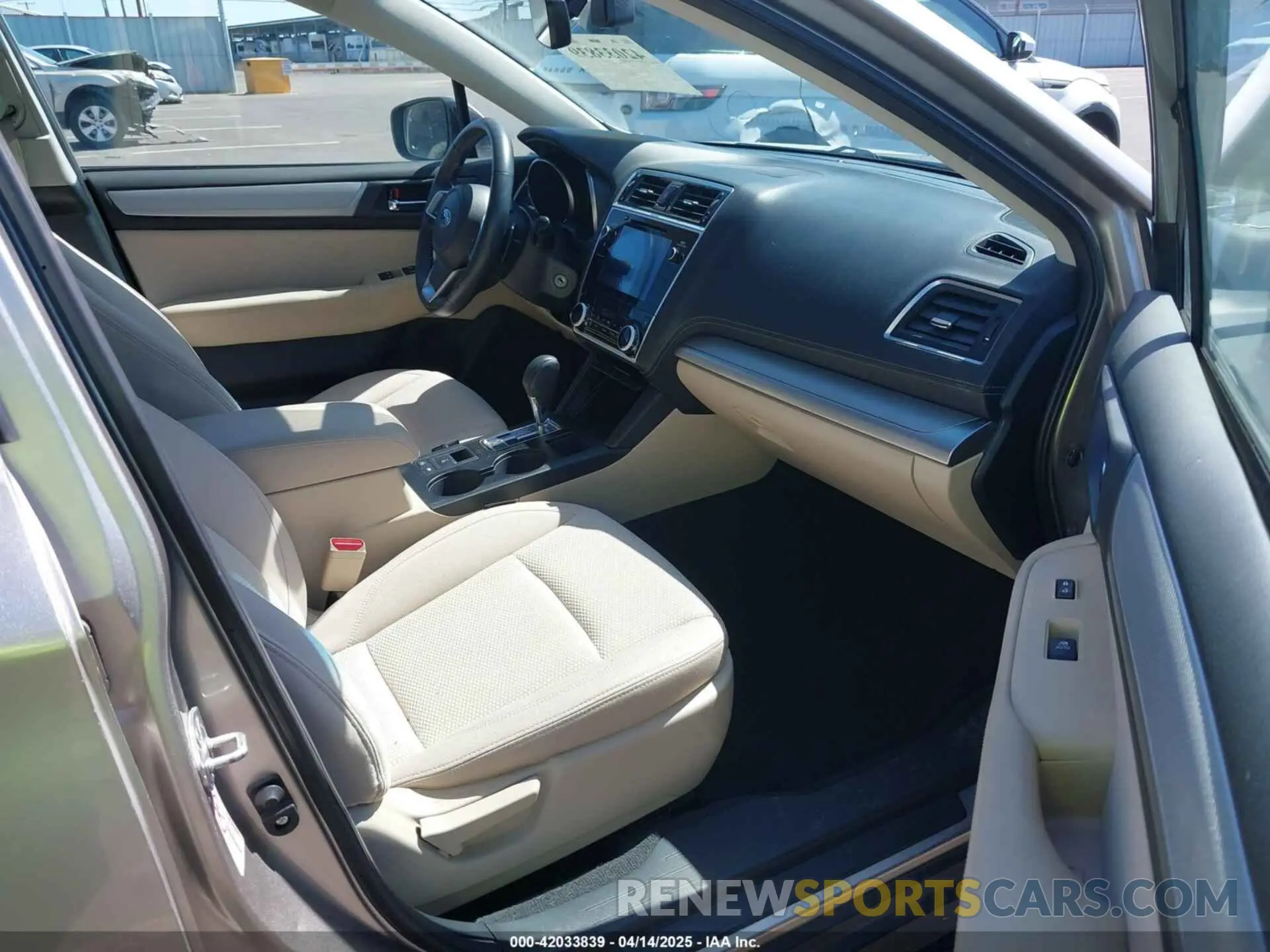 5 Photograph of a damaged car 4S4BSAHC2K3224035 SUBARU OUTBACK 2019