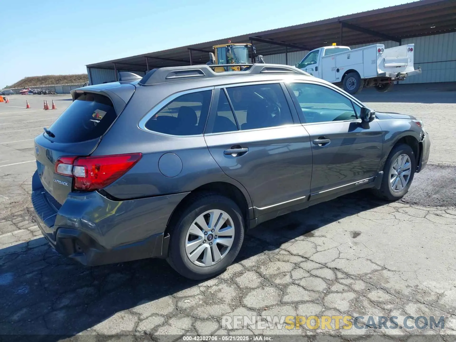 4 Photograph of a damaged car 4S4BSAHC2K3273073 SUBARU OUTBACK 2019