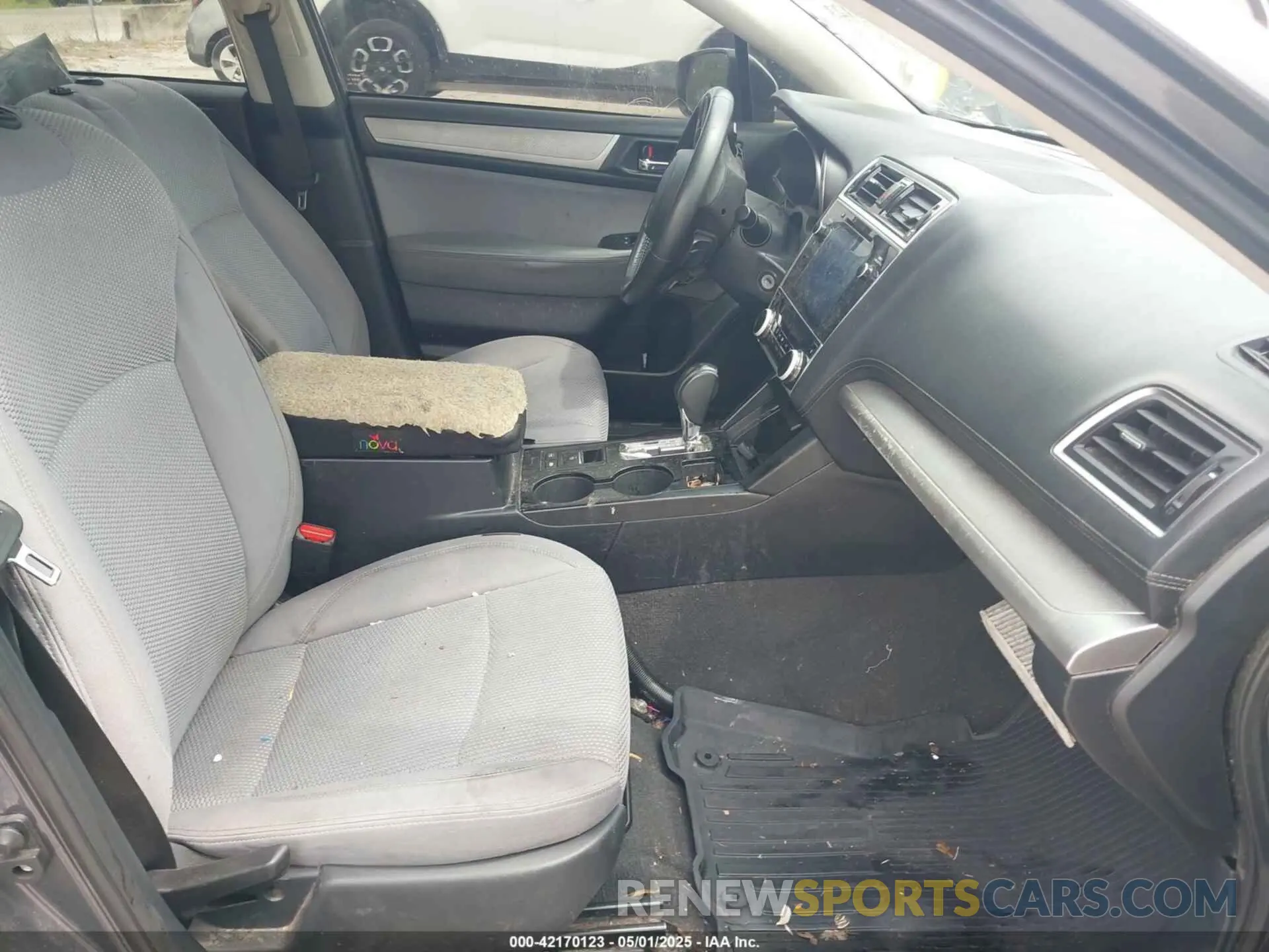 5 Photograph of a damaged car 4S4BSAHC2K3340965 SUBARU OUTBACK 2019