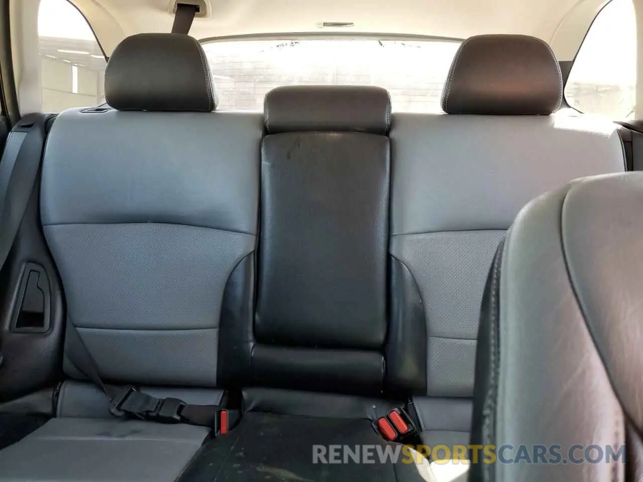 10 Photograph of a damaged car 4S4BSAHC4K3213070 SUBARU OUTBACK 2019
