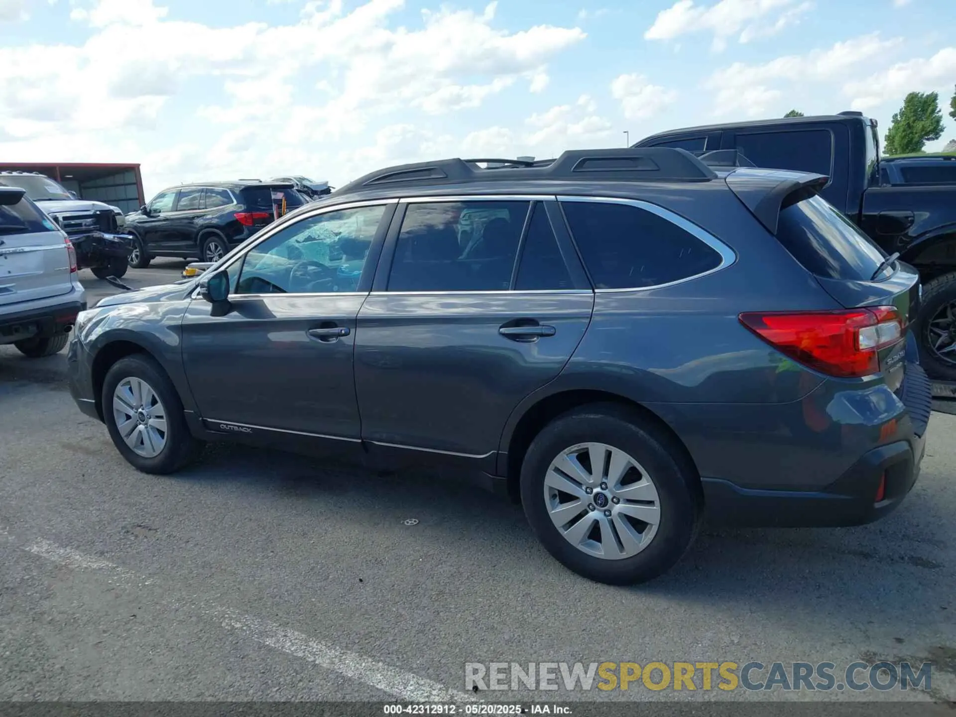 14 Photograph of a damaged car 4S4BSAHC4K3287041 SUBARU OUTBACK 2019
