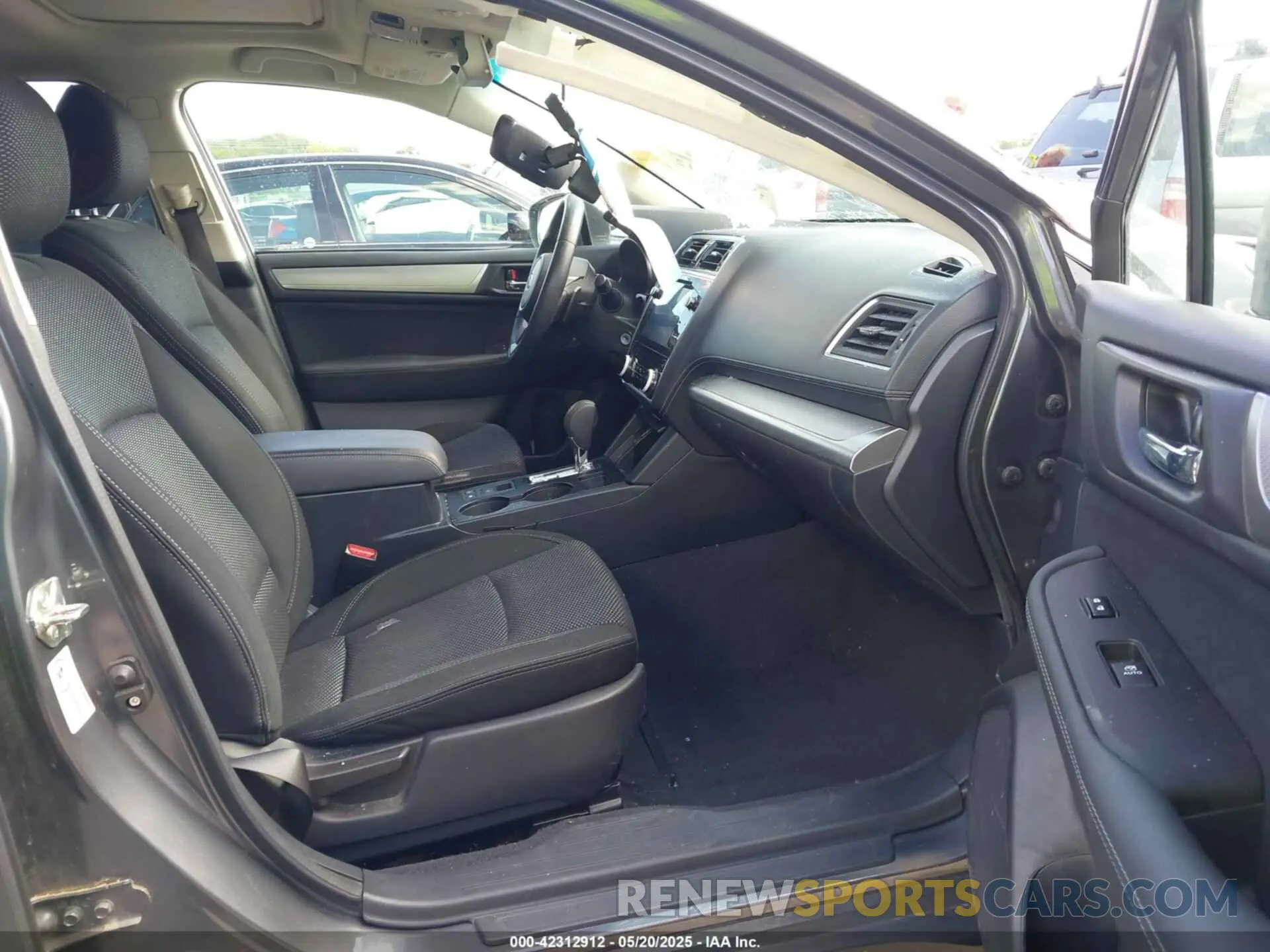 5 Photograph of a damaged car 4S4BSAHC4K3287041 SUBARU OUTBACK 2019