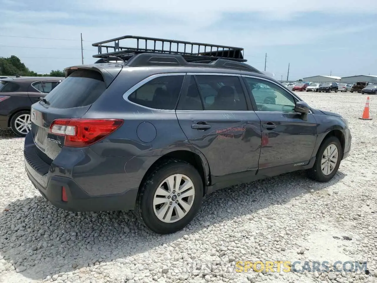 3 Photograph of a damaged car 4S4BSAHC6K3295223 SUBARU OUTBACK 2019