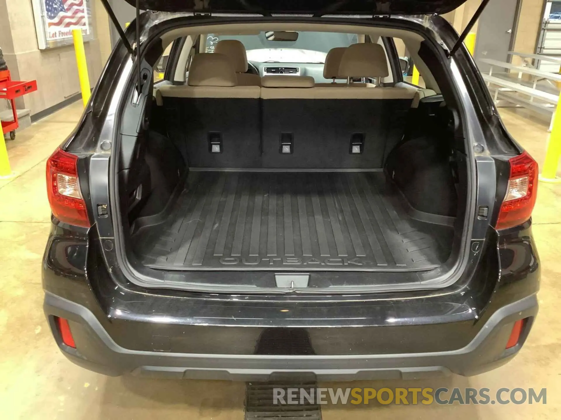 20 Photograph of a damaged car 4S4BSAHC8K3268945 SUBARU OUTBACK 2019