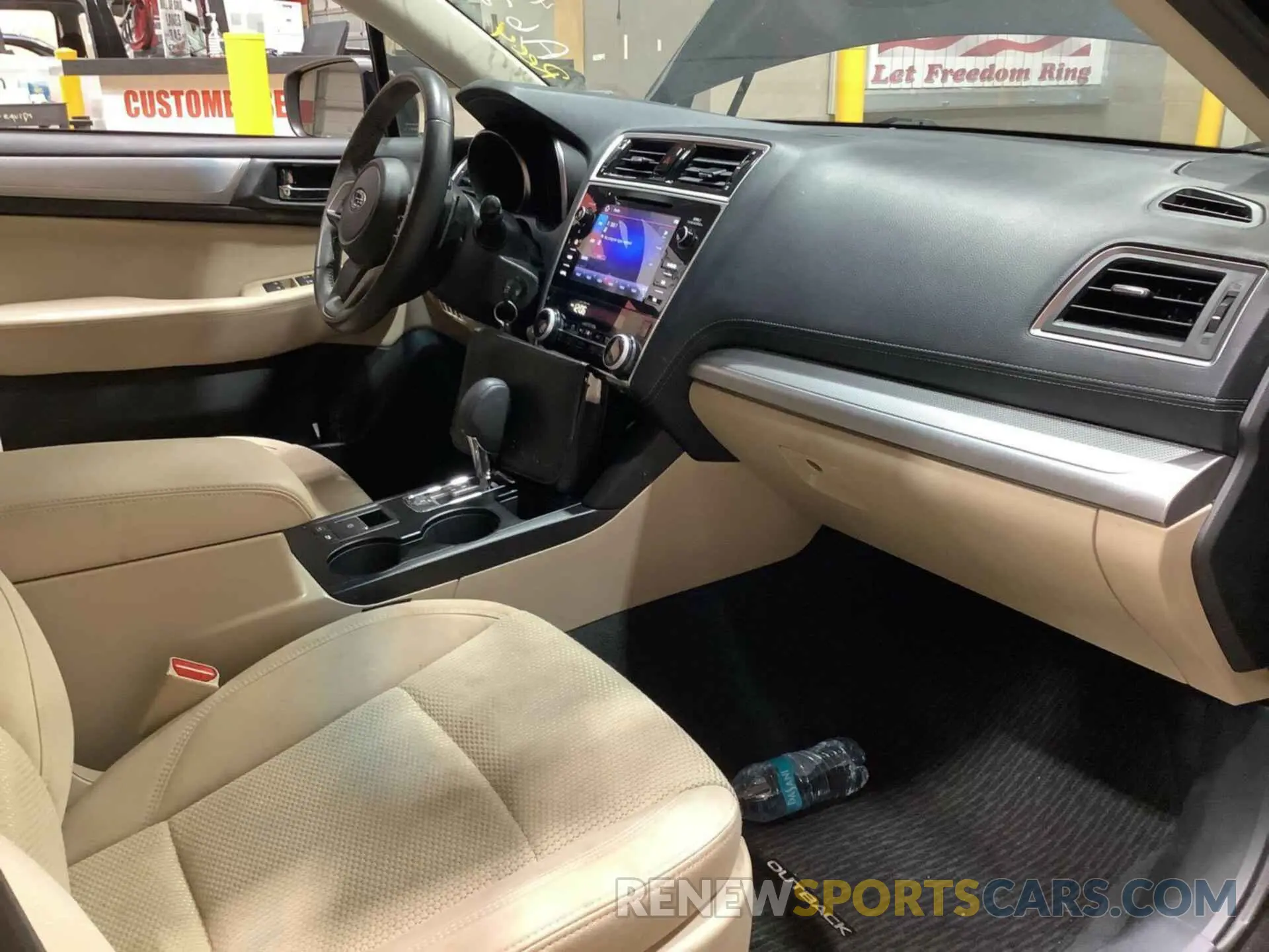 25 Photograph of a damaged car 4S4BSAHC8K3268945 SUBARU OUTBACK 2019
