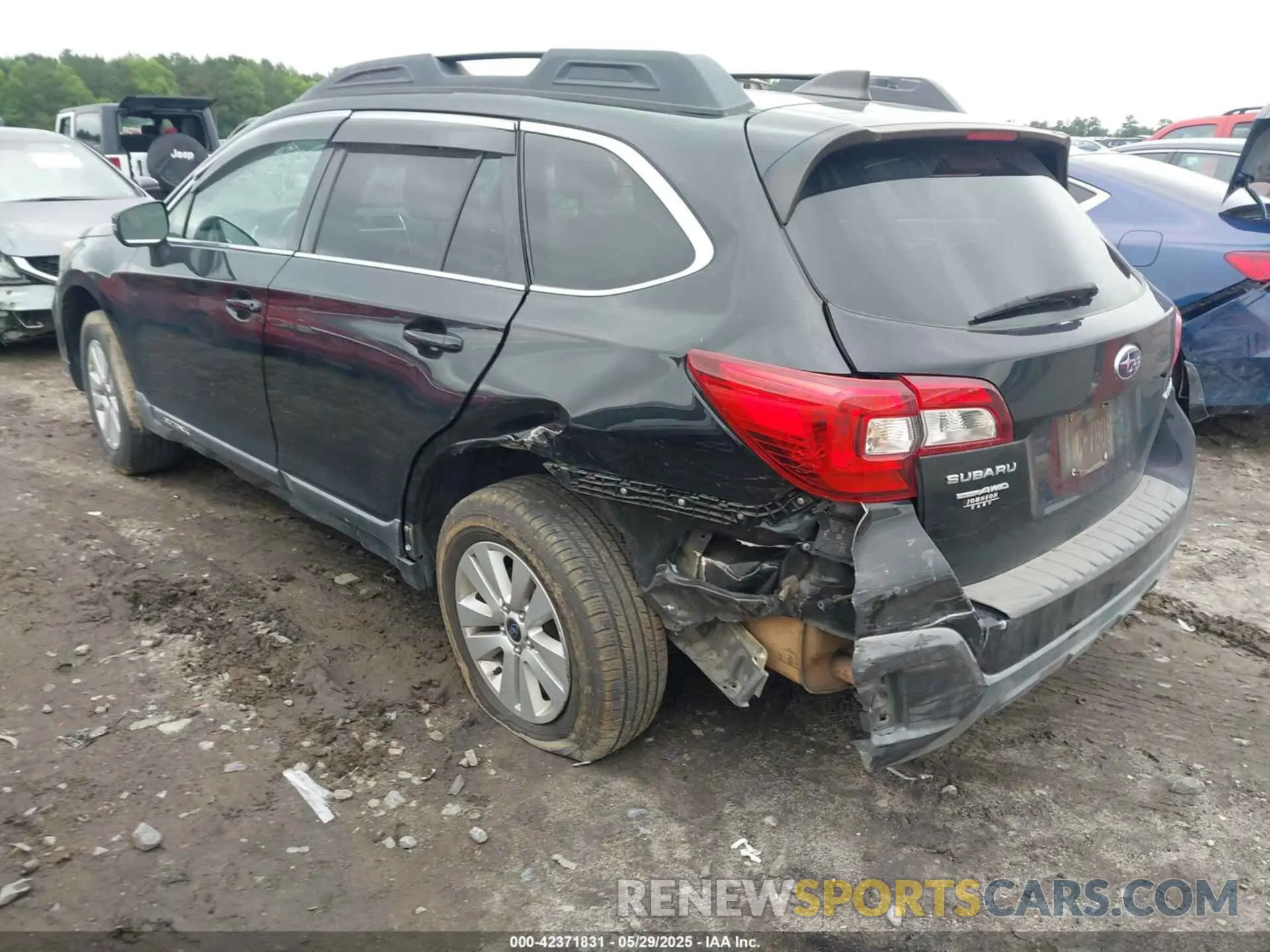 3 Photograph of a damaged car 4S4BSAHC9K3369220 SUBARU OUTBACK 2019
