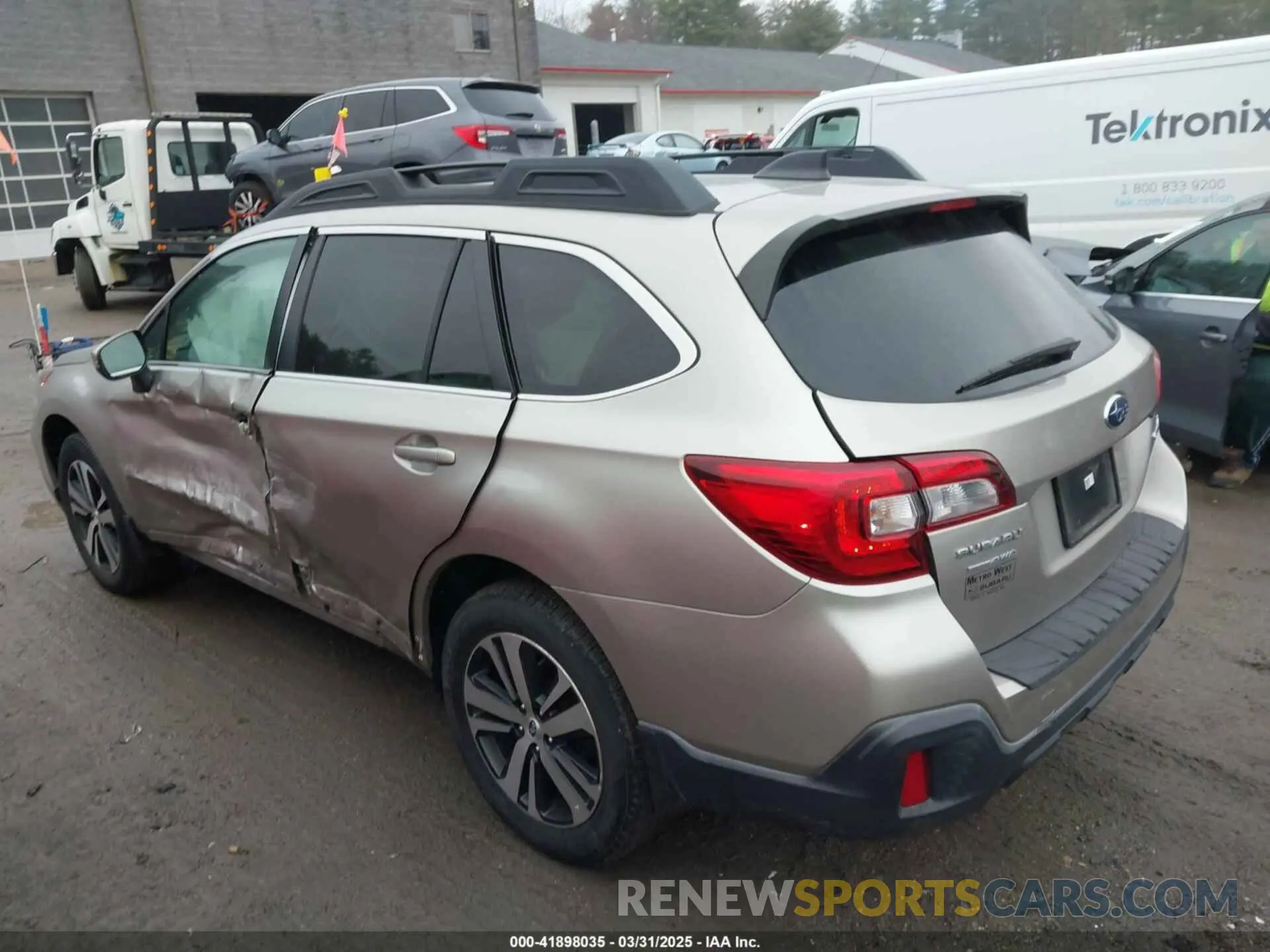 3 Photograph of a damaged car 4S4BSAJC4K3380507 SUBARU OUTBACK 2019