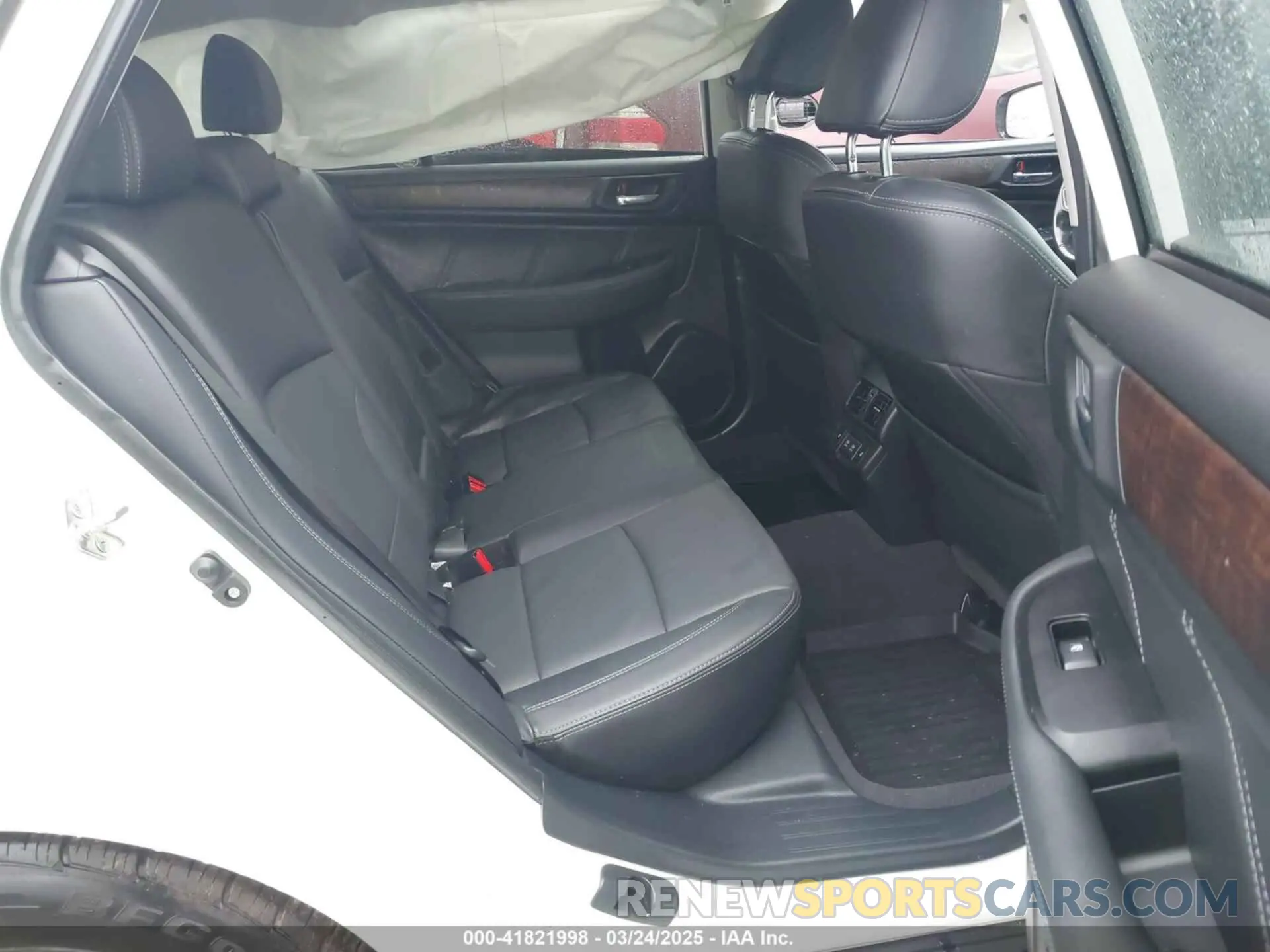 8 Photograph of a damaged car 4S4BSAJC8K3298392 SUBARU OUTBACK 2019
