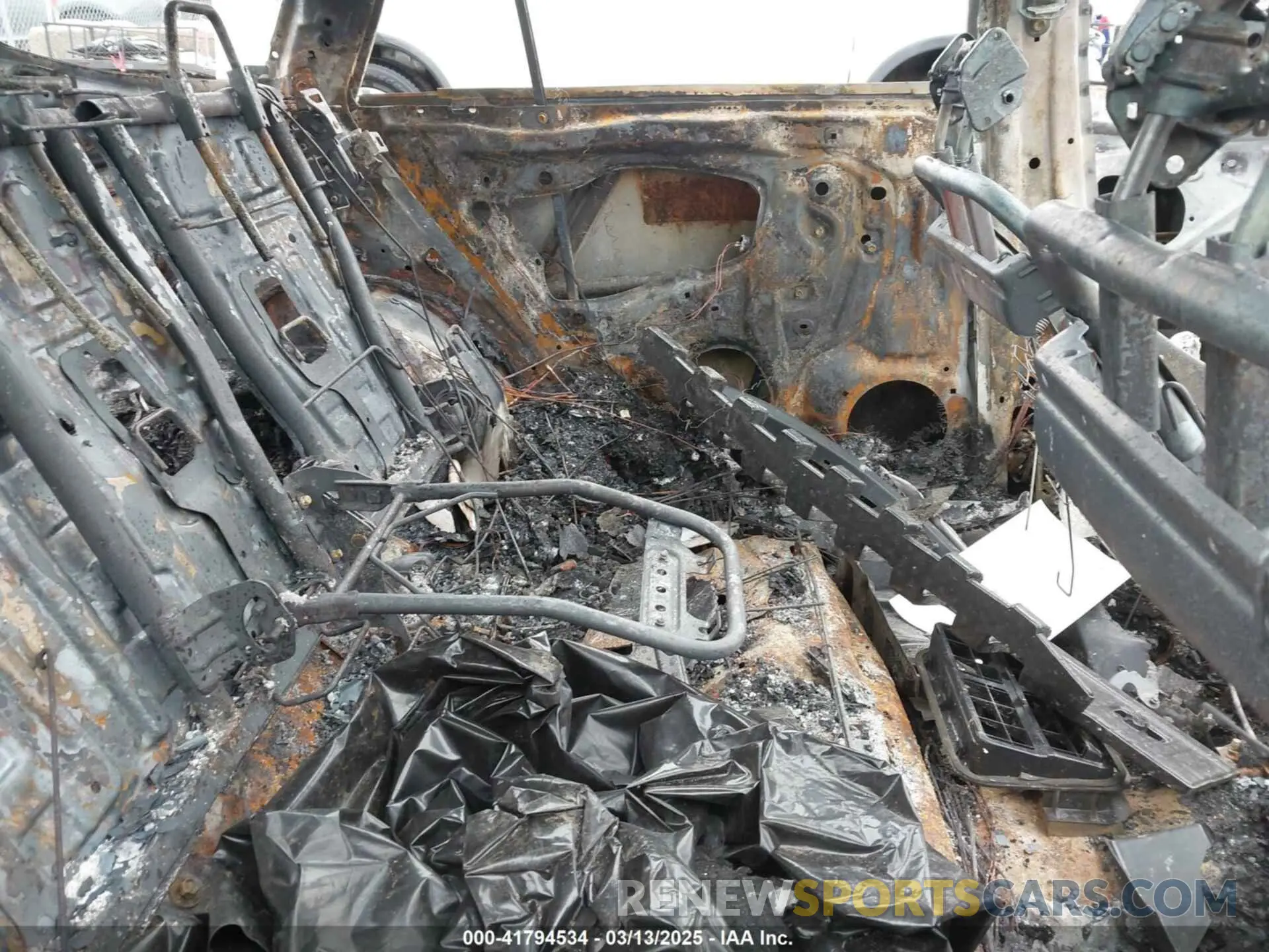 8 Photograph of a damaged car 4S4BSANC1K3267494 SUBARU OUTBACK 2019