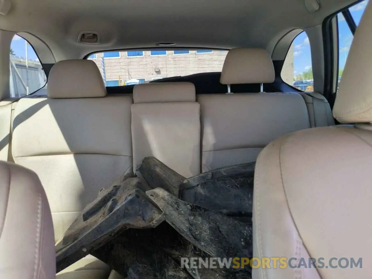 10 Photograph of a damaged car 4S4BSANC1K3311624 SUBARU OUTBACK 2019