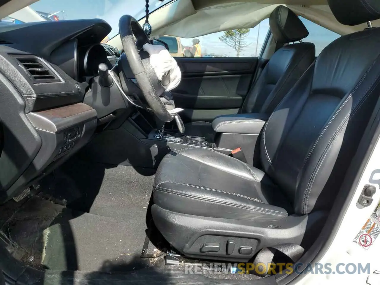 7 Photograph of a damaged car 4S4BSANC2K3318923 SUBARU OUTBACK 2019