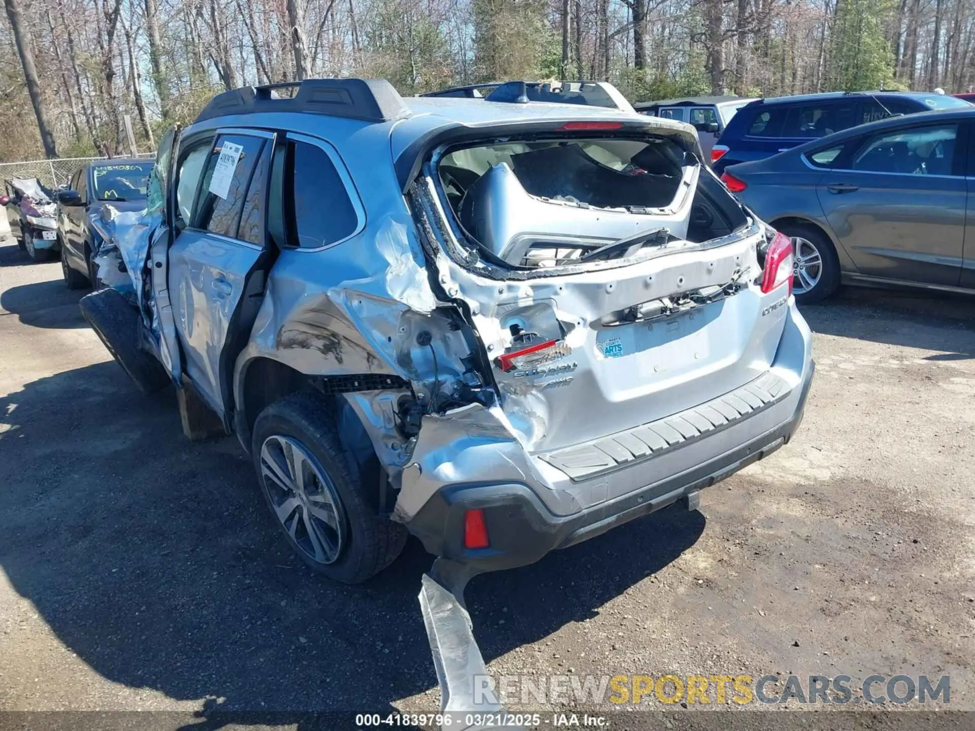 3 Photograph of a damaged car 4S4BSANC3K3218409 SUBARU OUTBACK 2019