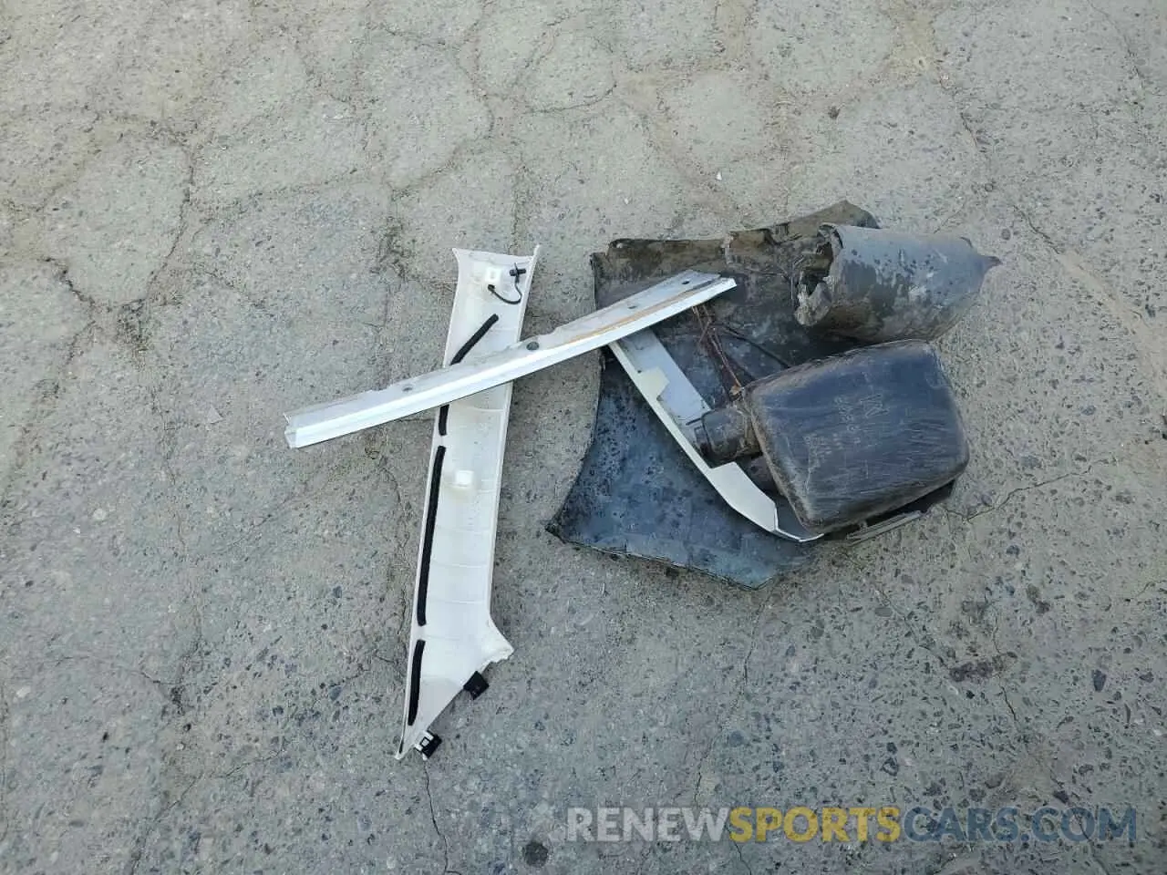 13 Photograph of a damaged car 4S4BSANC3K3222976 SUBARU OUTBACK 2019