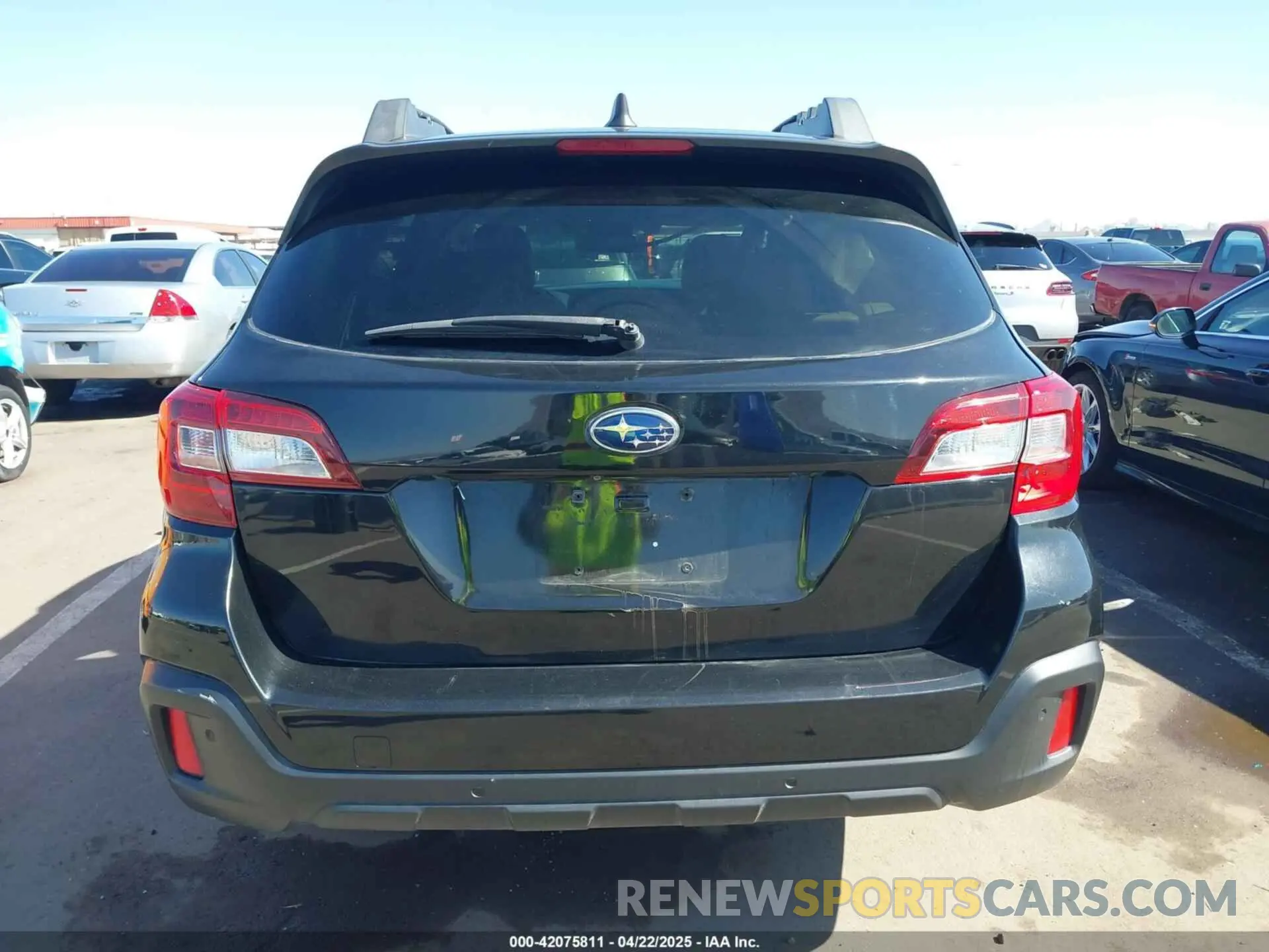 17 Photograph of a damaged car 4S4BSANC3K3358993 SUBARU OUTBACK 2019