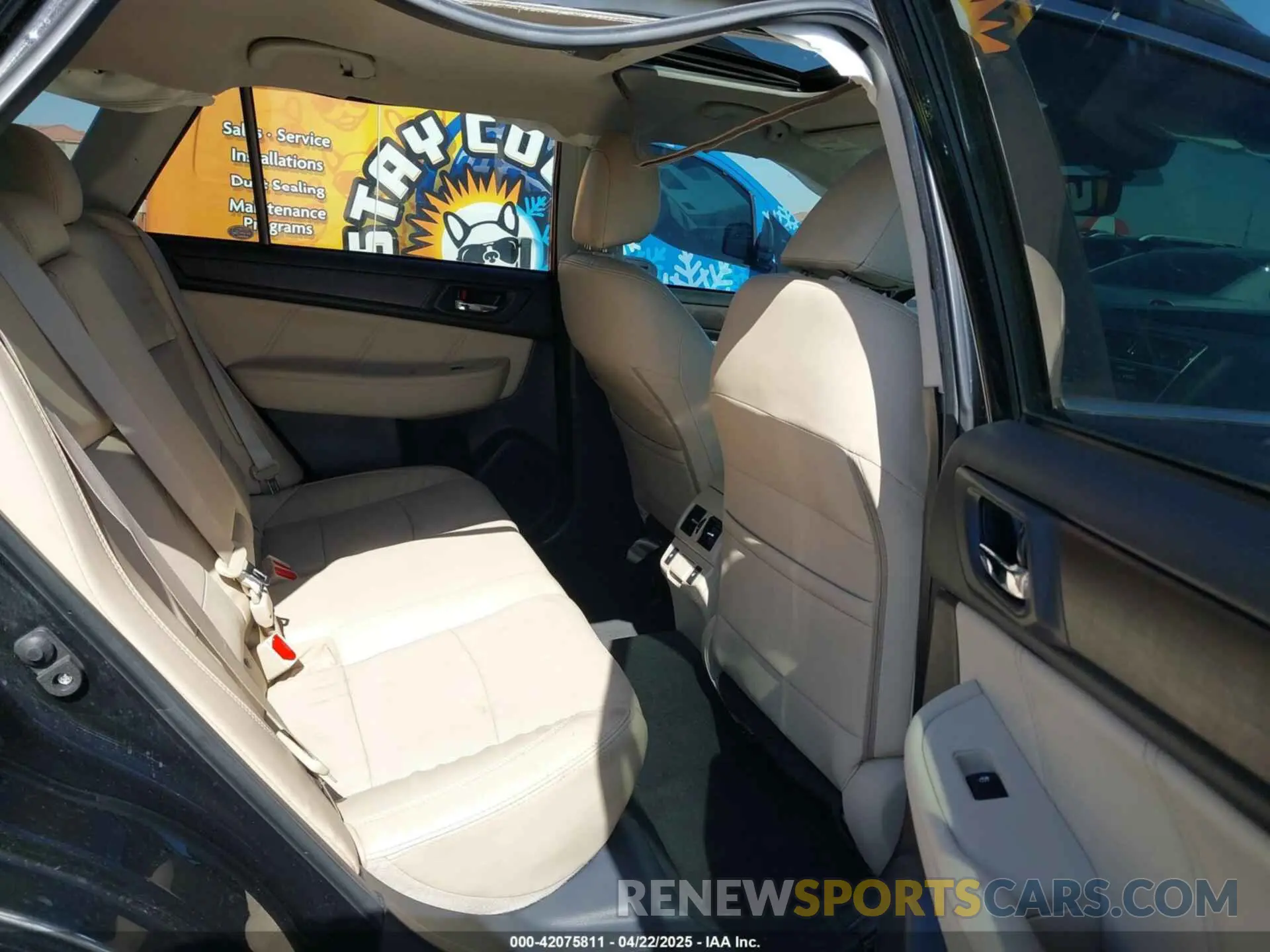 8 Photograph of a damaged car 4S4BSANC3K3358993 SUBARU OUTBACK 2019