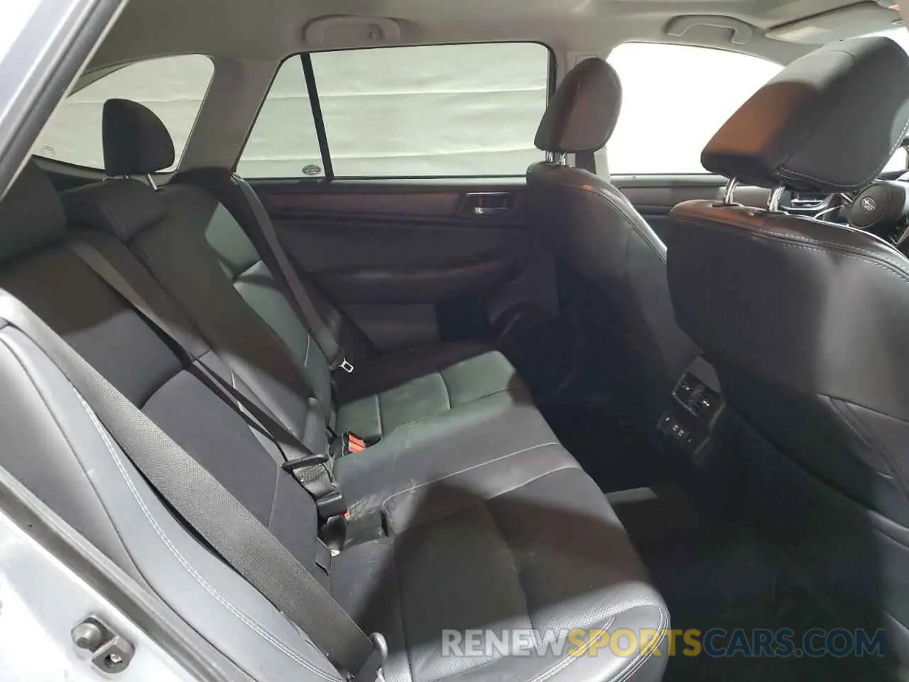 11 Photograph of a damaged car 4S4BSANC4K3342575 SUBARU OUTBACK 2019
