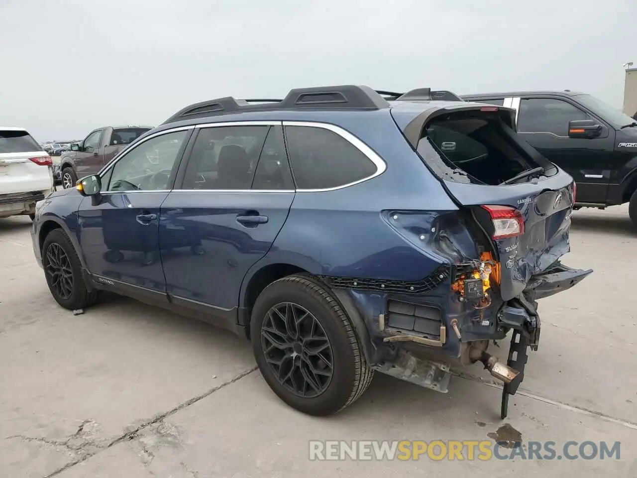2 Photograph of a damaged car 4S4BSANC5K3366173 SUBARU OUTBACK 2019