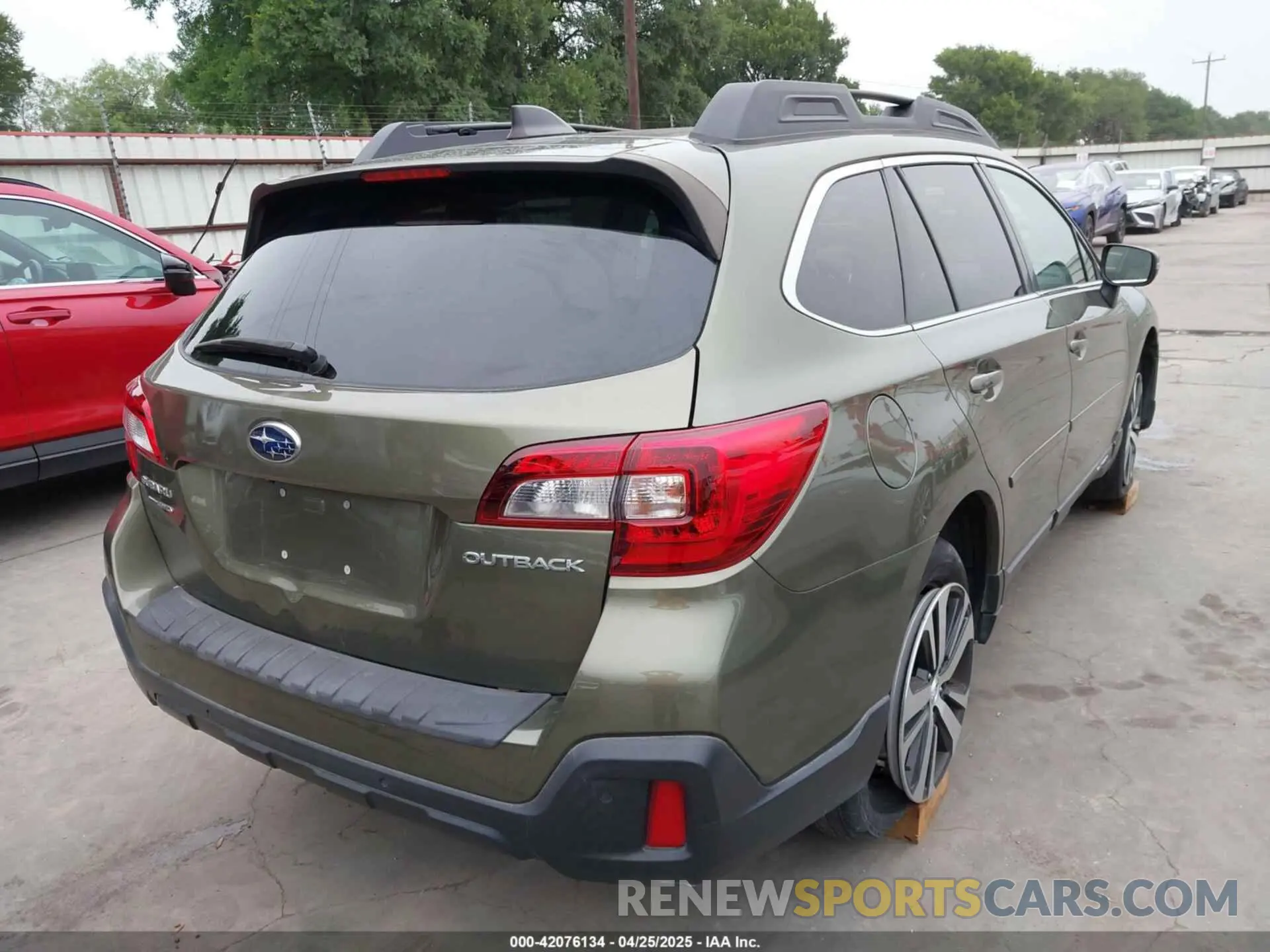 4 Photograph of a damaged car 4S4BSANC6K3382916 SUBARU OUTBACK 2019