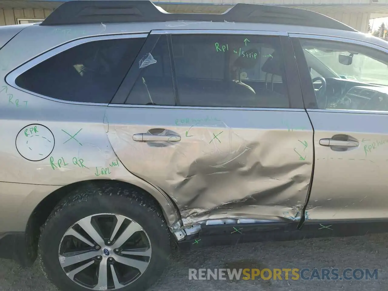 11 Photograph of a damaged car 4S4BSANC7K3258444 SUBARU OUTBACK 2019