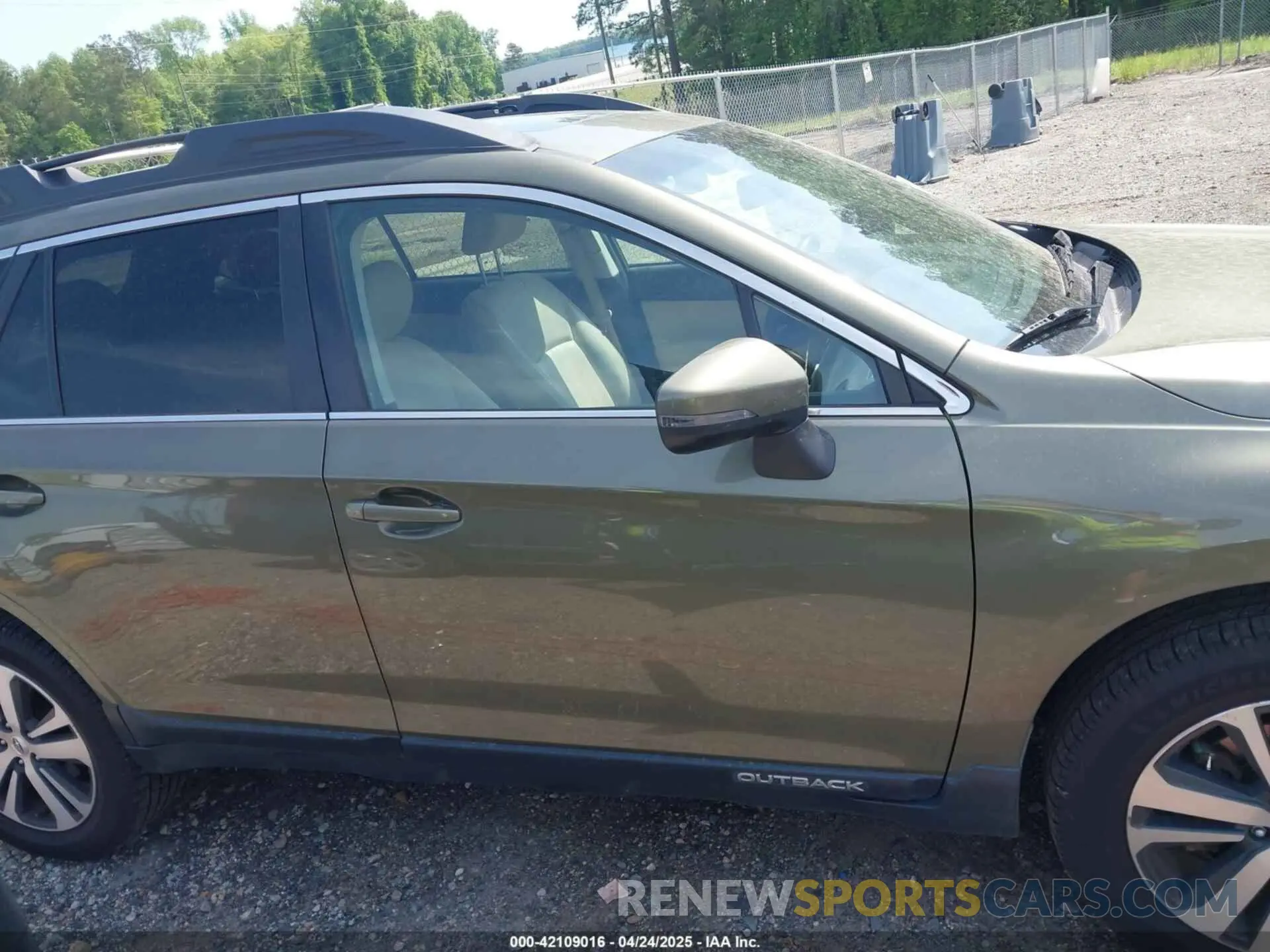 13 Photograph of a damaged car 4S4BSANC8K3290495 SUBARU OUTBACK 2019
