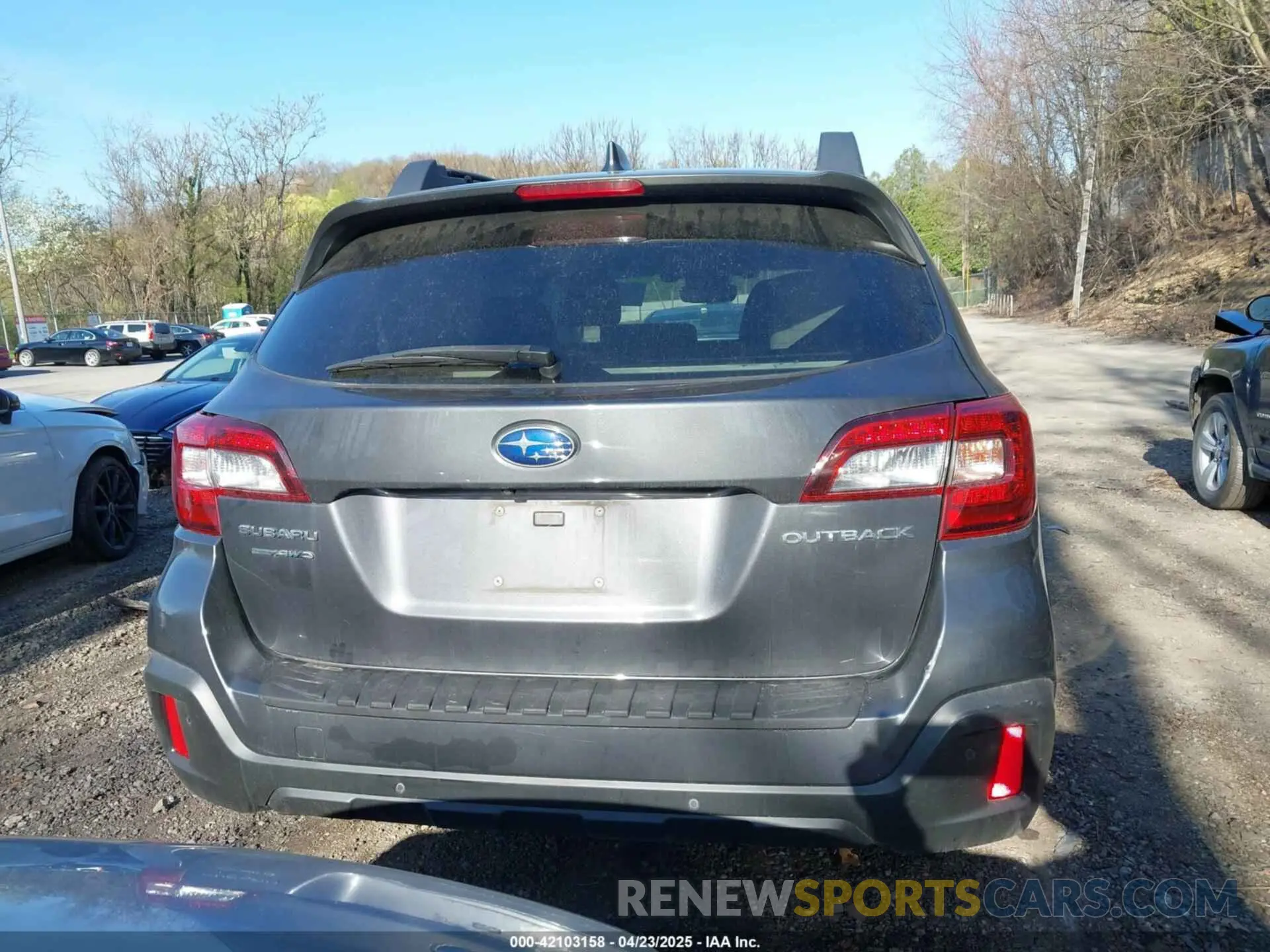 17 Photograph of a damaged car 4S4BSANC8K3355930 SUBARU OUTBACK 2019