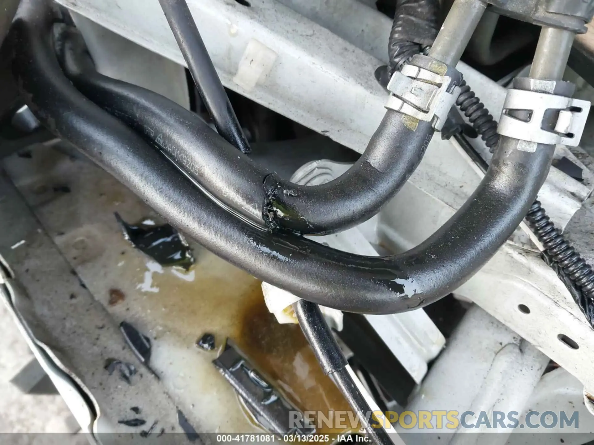 18 Photograph of a damaged car 4S4BSANC9K3314884 SUBARU OUTBACK 2019