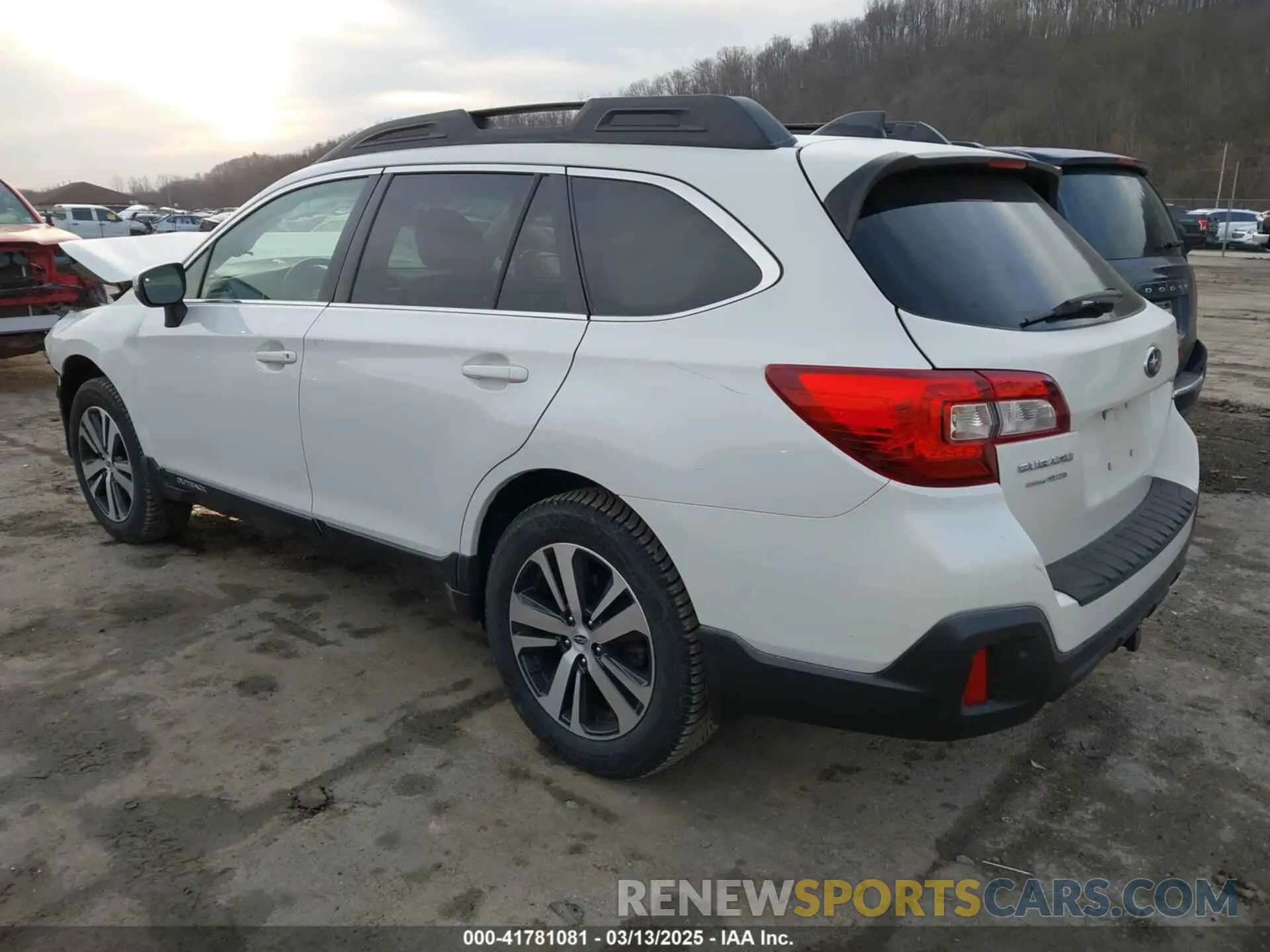 3 Photograph of a damaged car 4S4BSANC9K3314884 SUBARU OUTBACK 2019