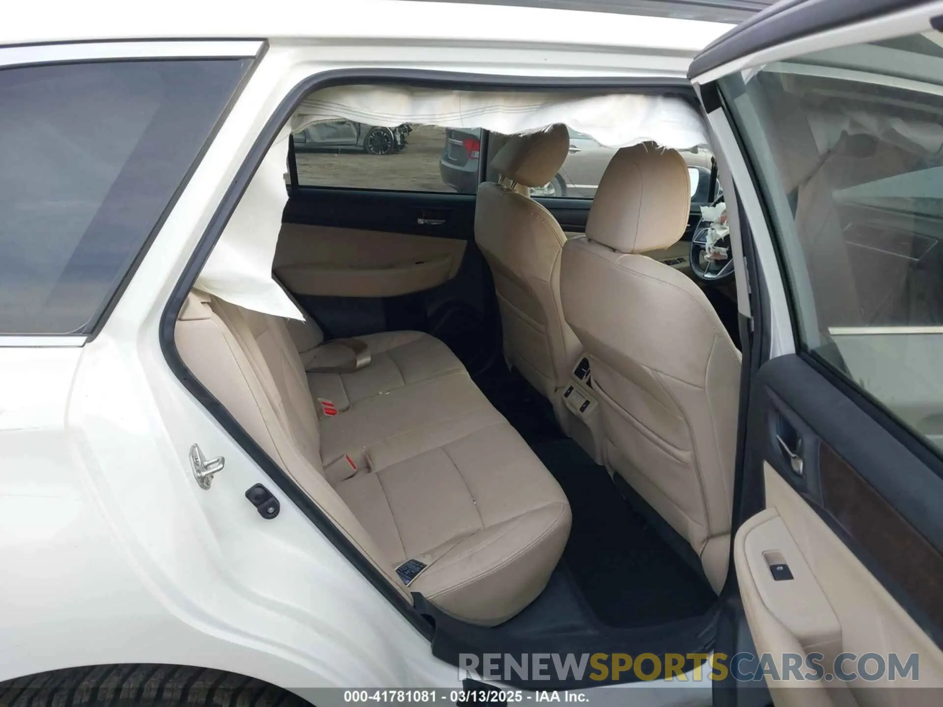 8 Photograph of a damaged car 4S4BSANC9K3314884 SUBARU OUTBACK 2019