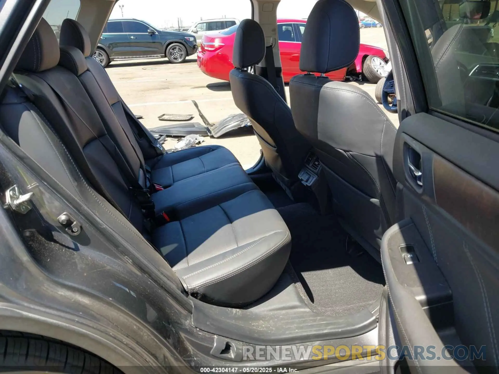 8 Photograph of a damaged car 4S4BSANC9K3355791 SUBARU OUTBACK 2019