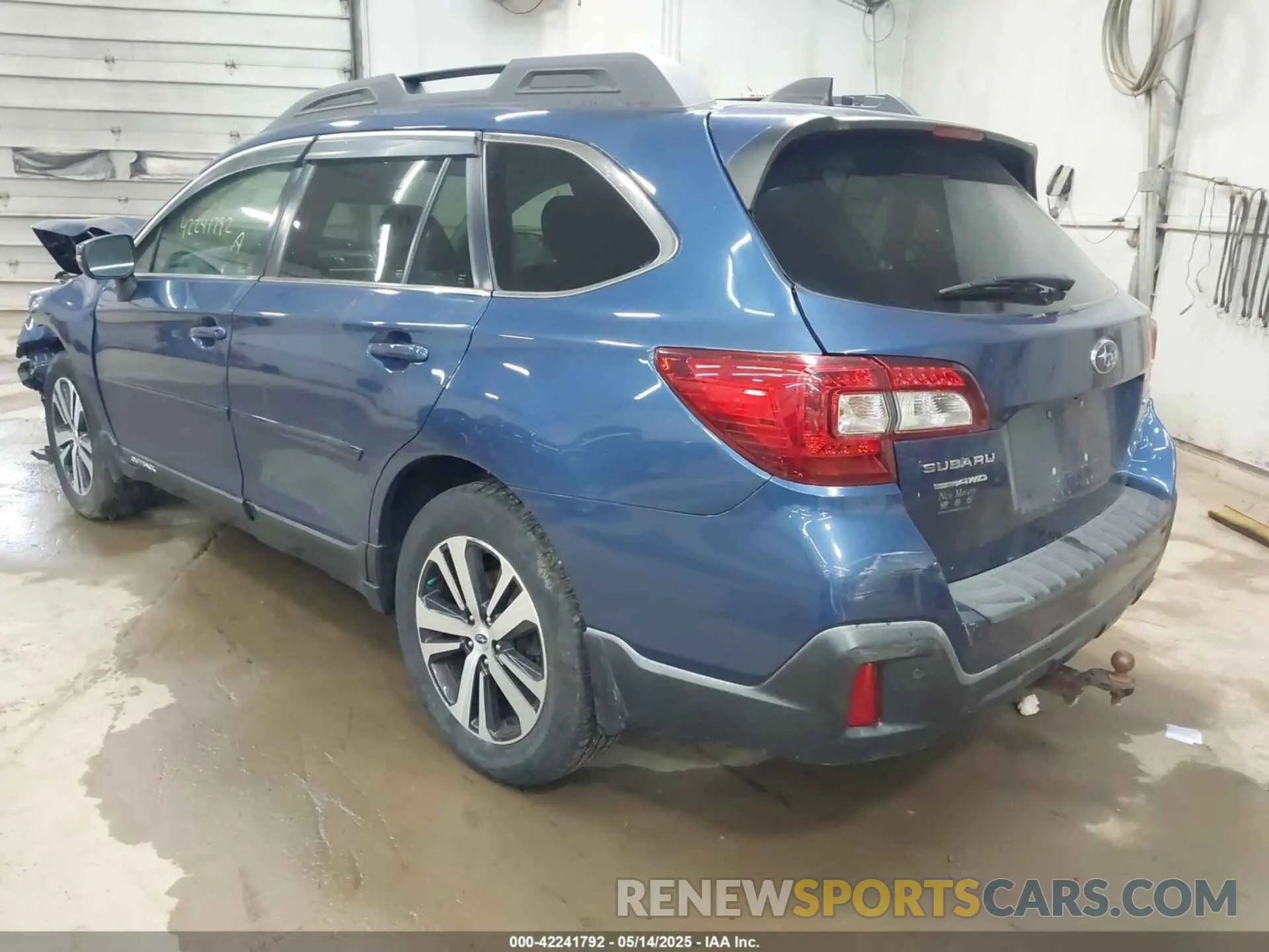 3 Photograph of a damaged car 4S4BSANC9K3390234 SUBARU OUTBACK 2019