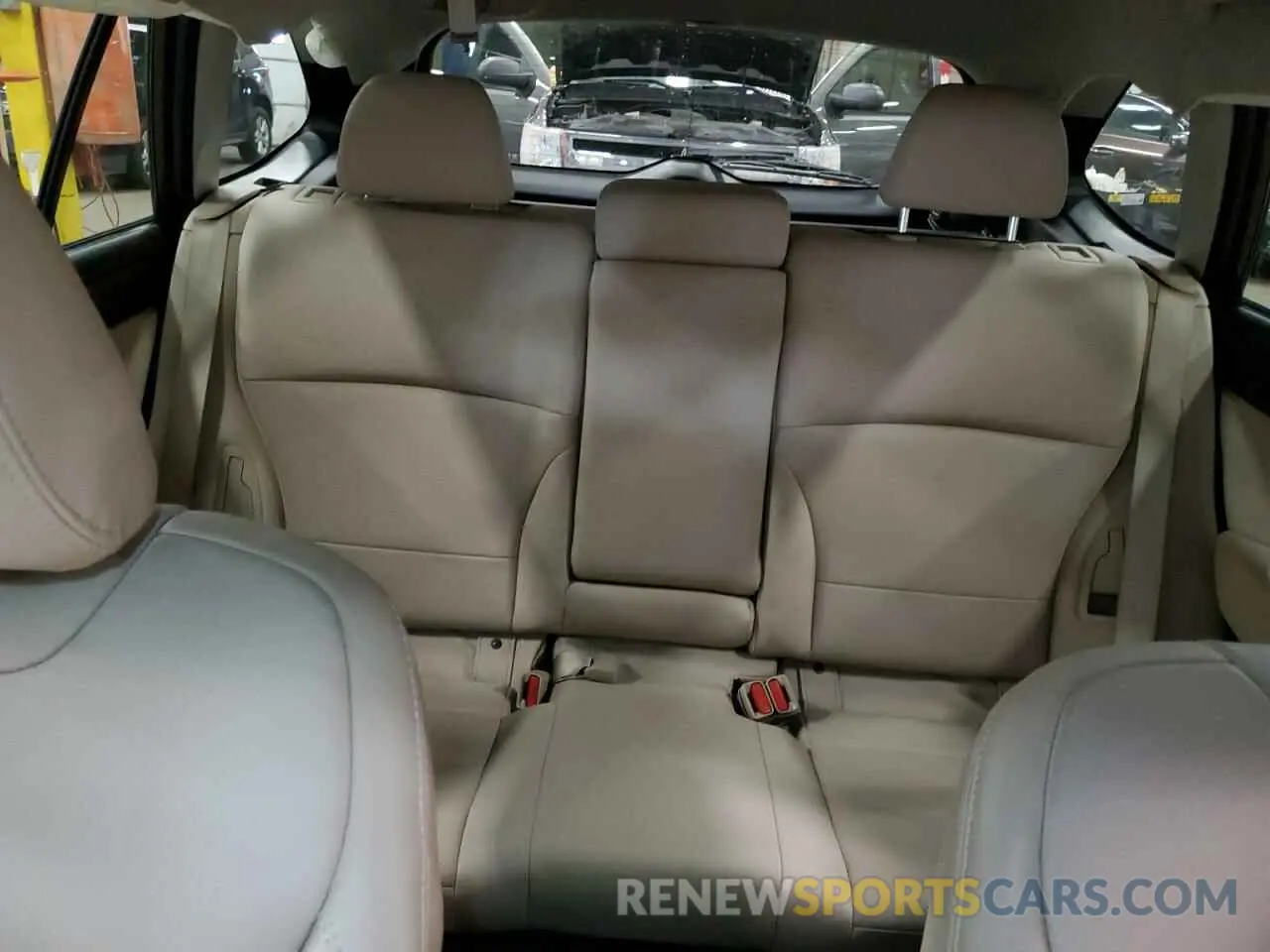 10 Photograph of a damaged car 4S4BSANC9K3393862 SUBARU OUTBACK 2019