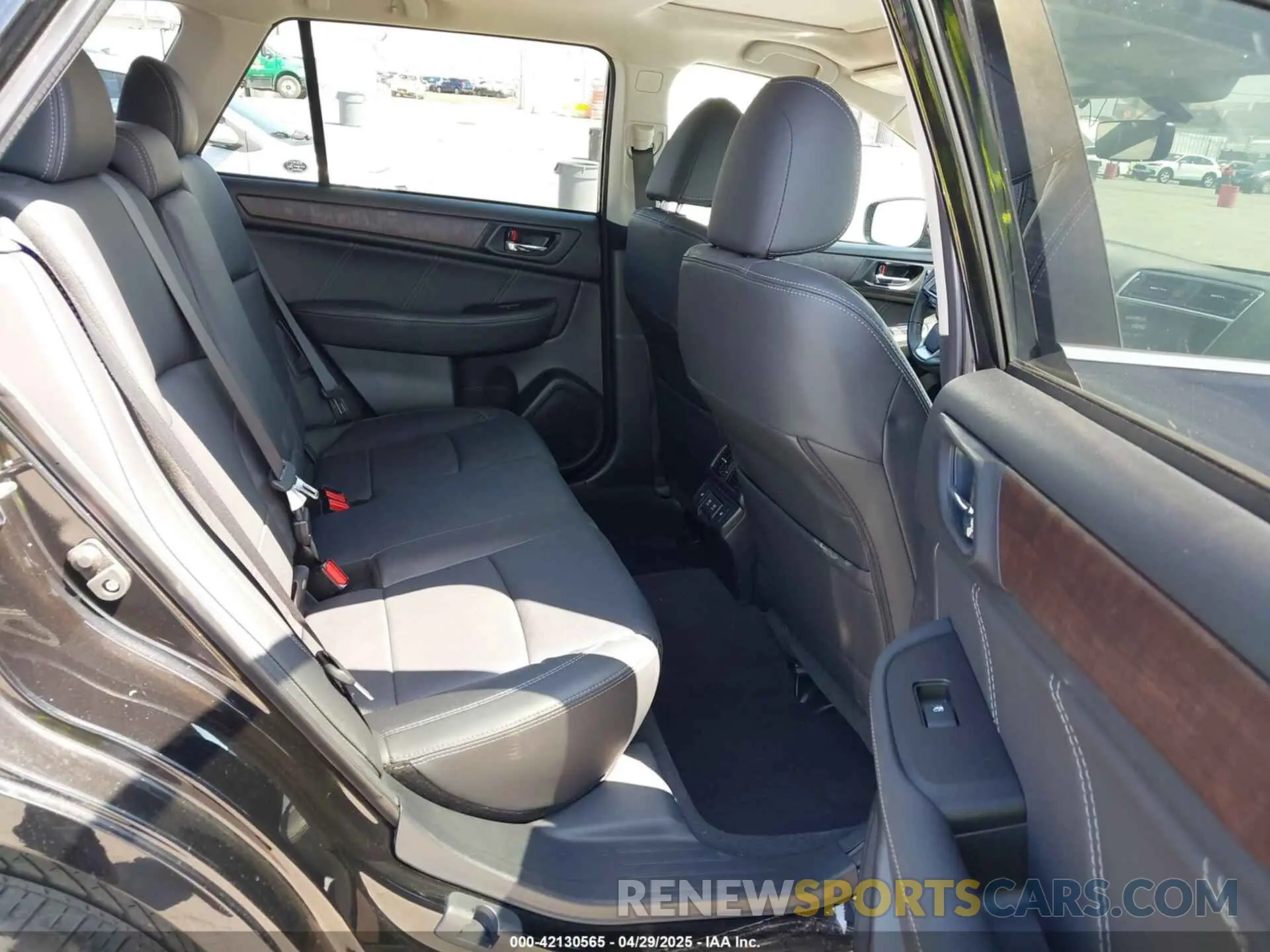 8 Photograph of a damaged car 4S4BSANCXK3394728 SUBARU OUTBACK 2019