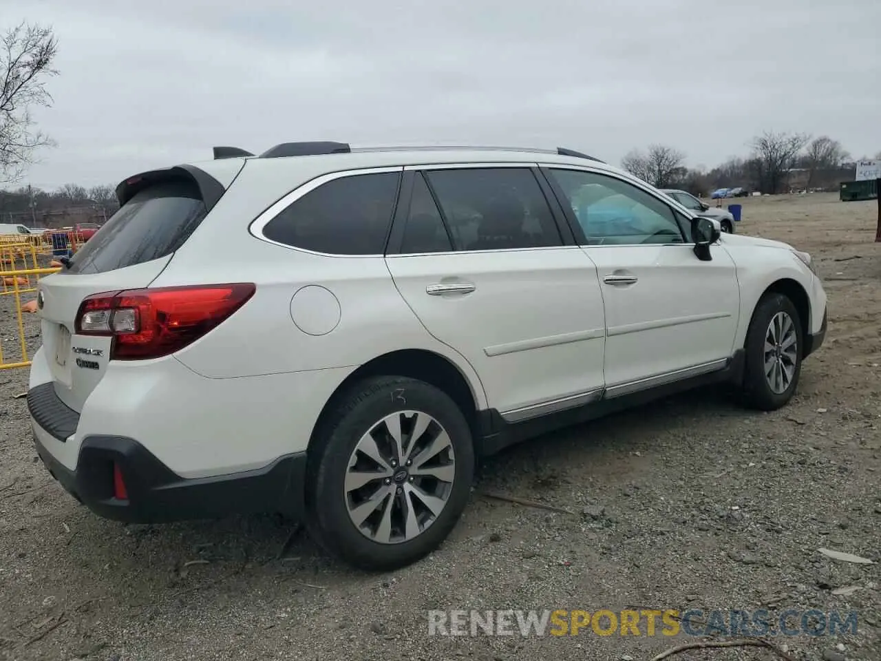 3 Photograph of a damaged car 4S4BSATC1K3271712 SUBARU OUTBACK 2019