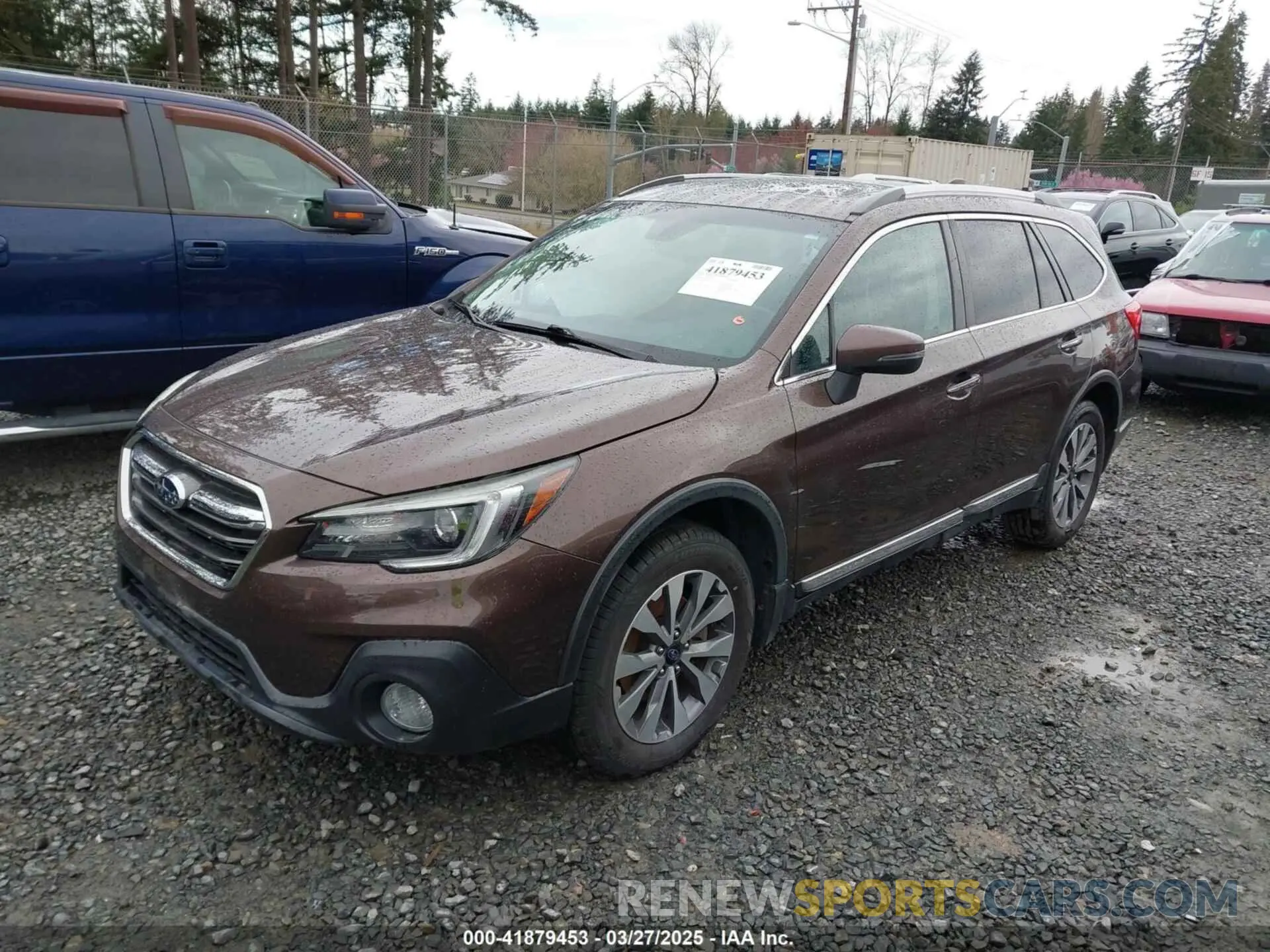 2 Photograph of a damaged car 4S4BSATC4K3205719 SUBARU OUTBACK 2019