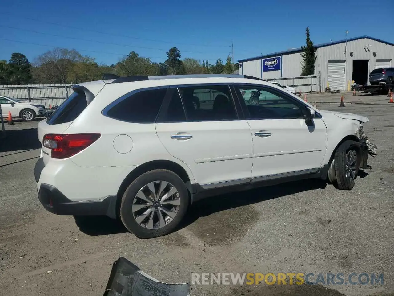 3 Photograph of a damaged car 4S4BSATC9K3222368 SUBARU OUTBACK 2019