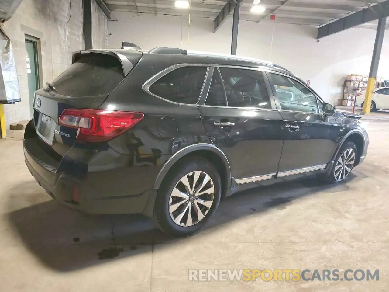 3 Photograph of a damaged car 4S4BSATCXK3390830 SUBARU OUTBACK 2019