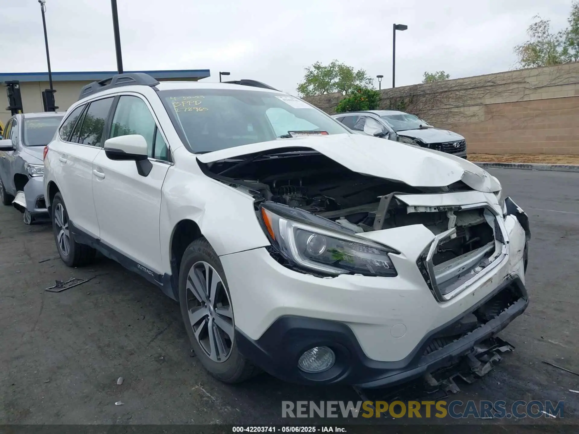 1 Photograph of a damaged car 4S4BSENC4K3278965 SUBARU OUTBACK 2019