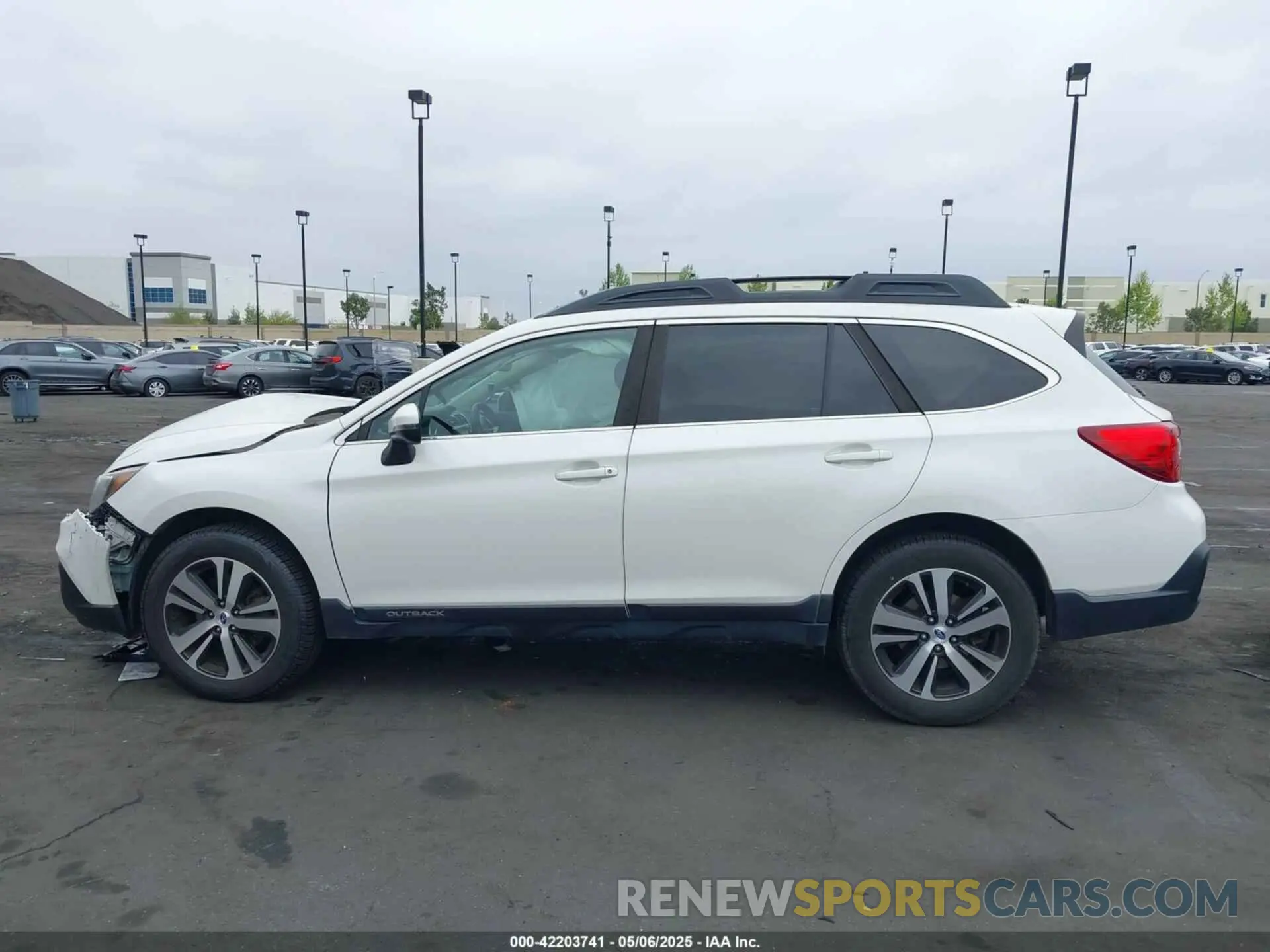 14 Photograph of a damaged car 4S4BSENC4K3278965 SUBARU OUTBACK 2019