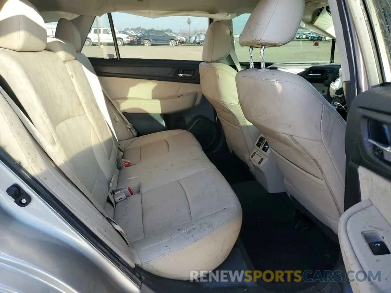 11 Photograph of a damaged car 4S4BSENC5K3315568 SUBARU OUTBACK 2019