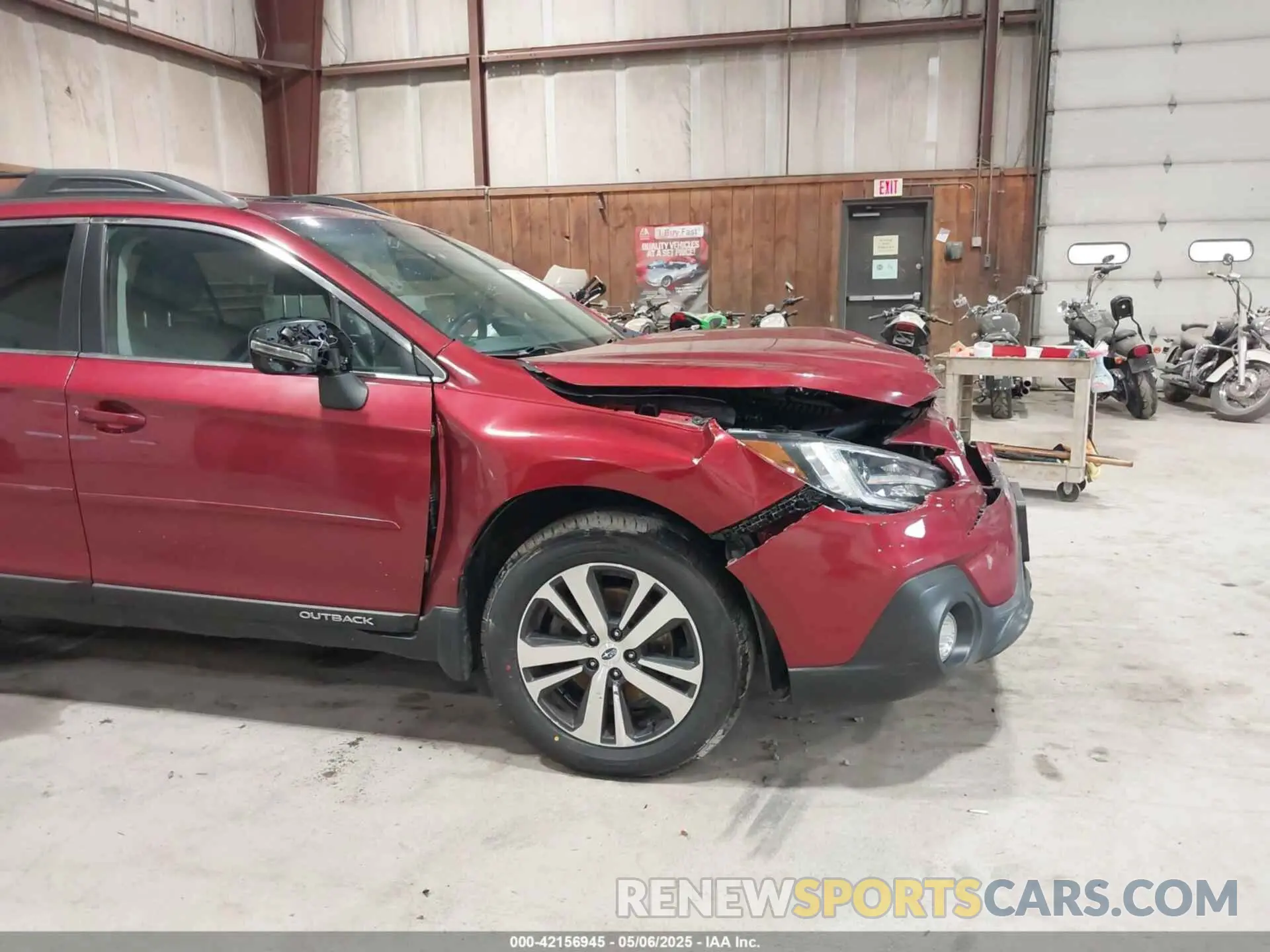 17 Photograph of a damaged car 4S4BSENC6K3330287 SUBARU OUTBACK 2019