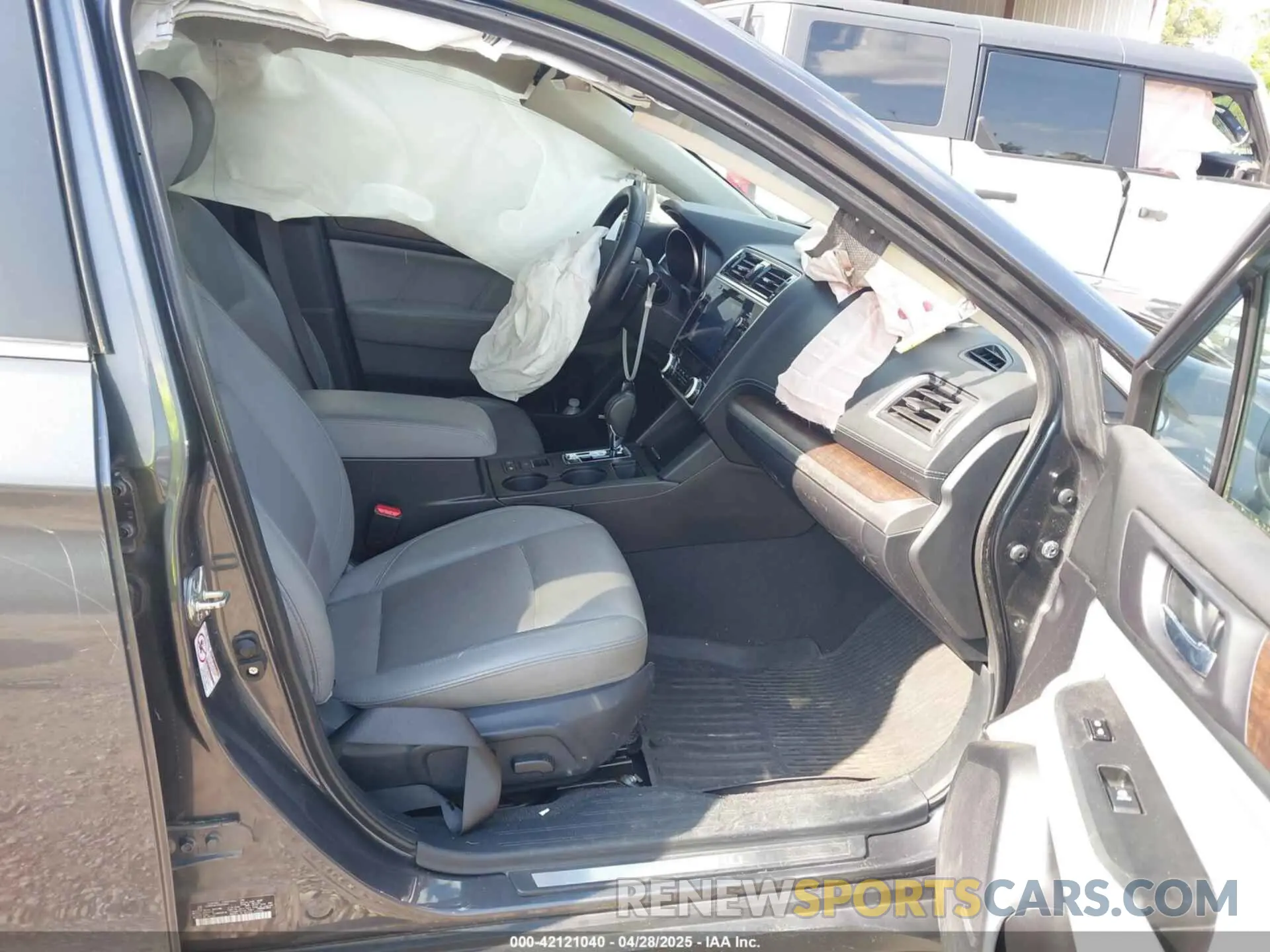 5 Photograph of a damaged car 4S4BSENC7K3224947 SUBARU OUTBACK 2019