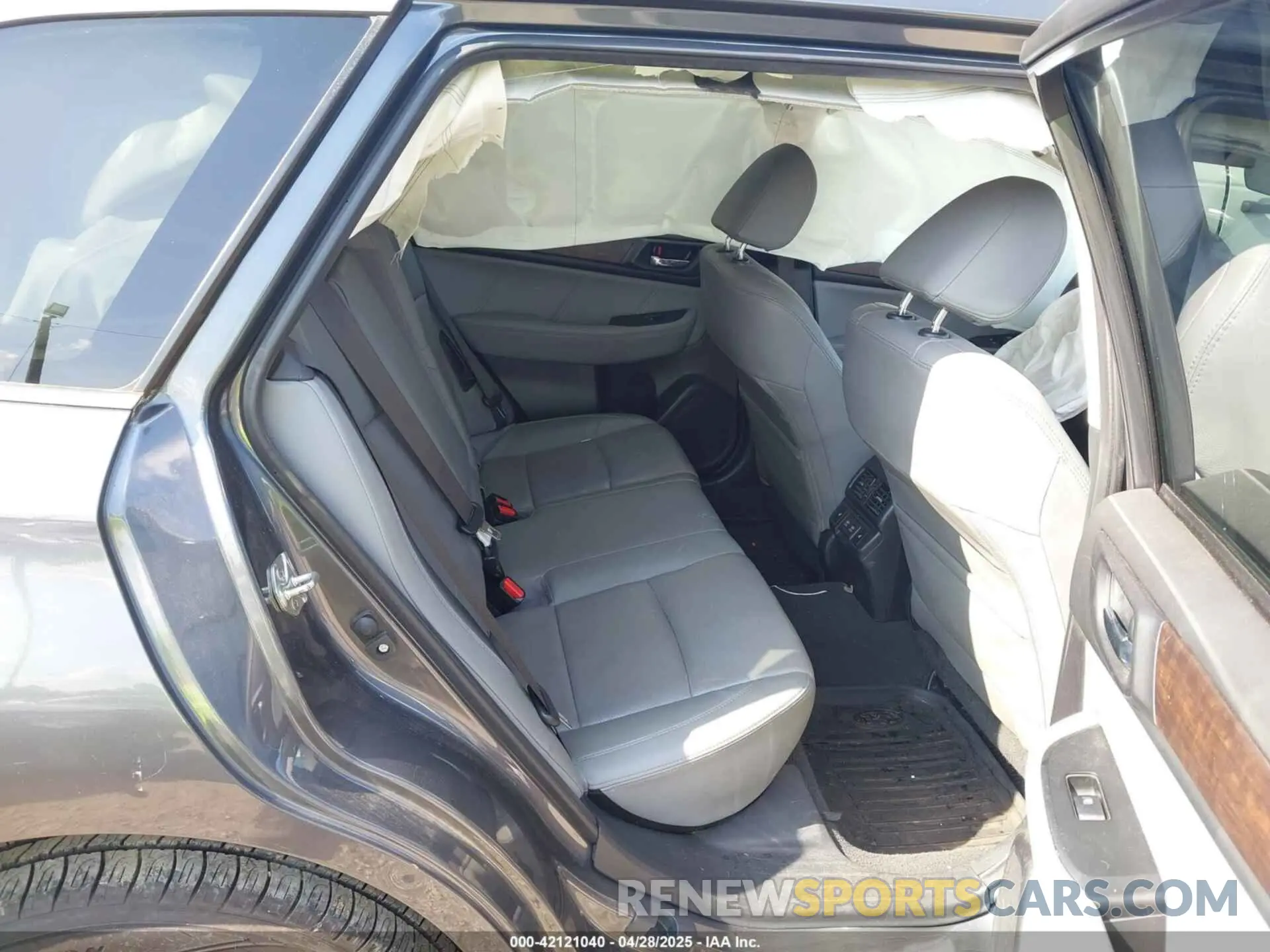 8 Photograph of a damaged car 4S4BSENC7K3224947 SUBARU OUTBACK 2019