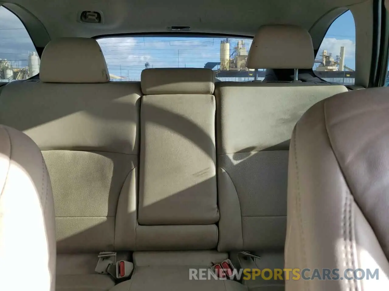 10 Photograph of a damaged car 4S4BSENC8K3238372 SUBARU OUTBACK 2019