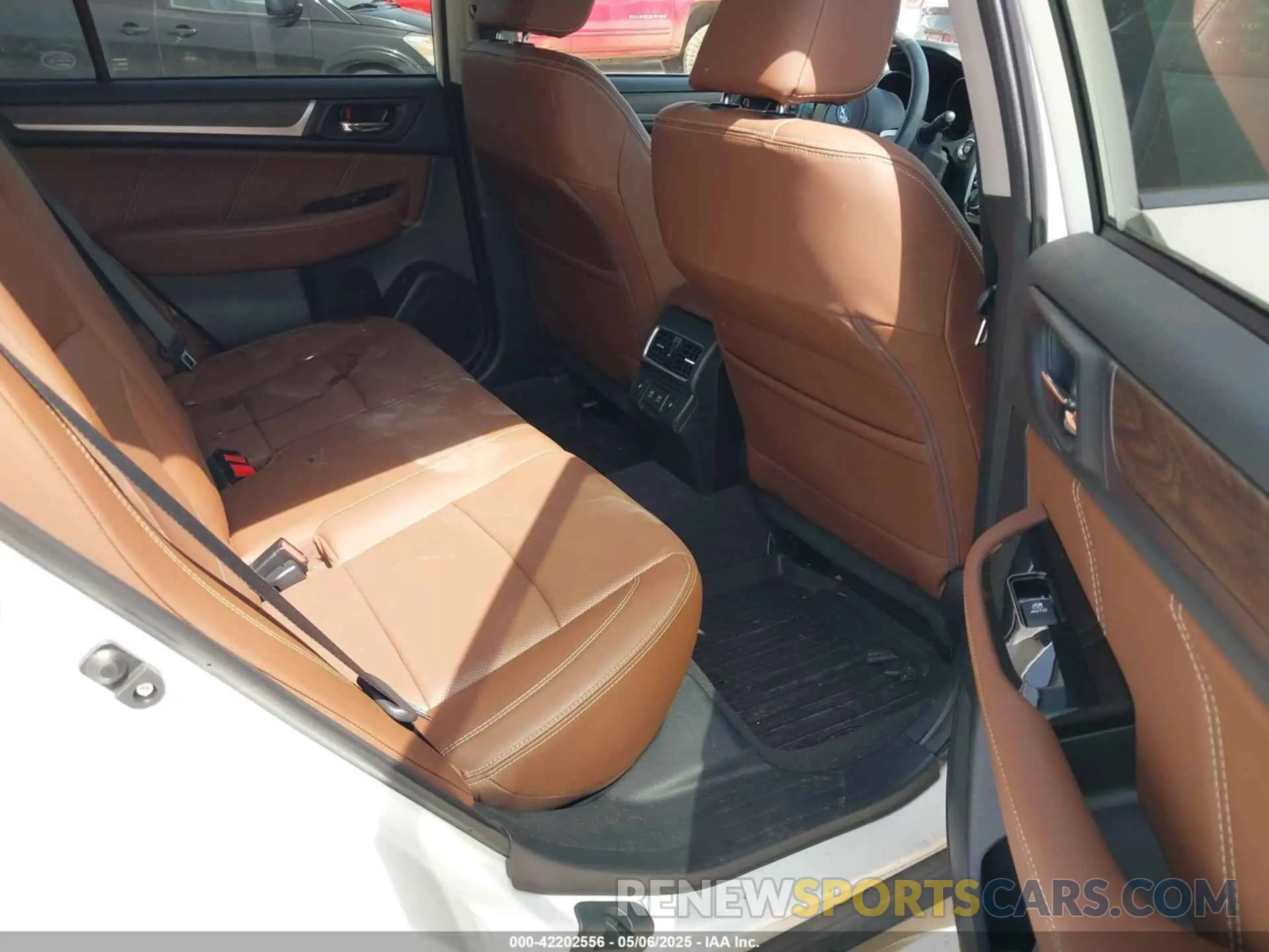 8 Photograph of a damaged car 4S4BSETC0K3261051 SUBARU OUTBACK 2019