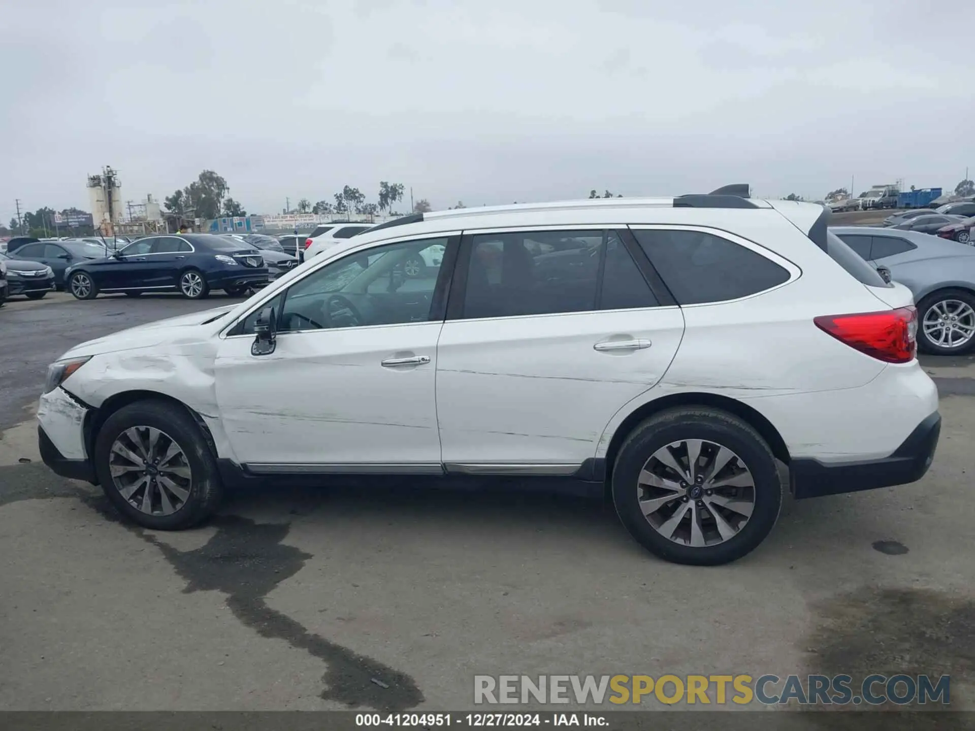 14 Photograph of a damaged car 4S4BSETC2K3323307 SUBARU OUTBACK 2019