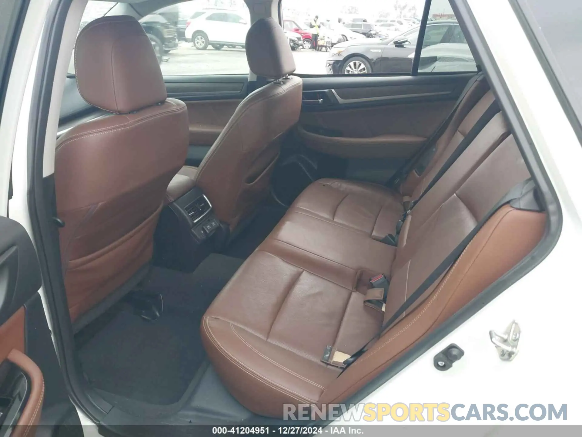 8 Photograph of a damaged car 4S4BSETC2K3323307 SUBARU OUTBACK 2019